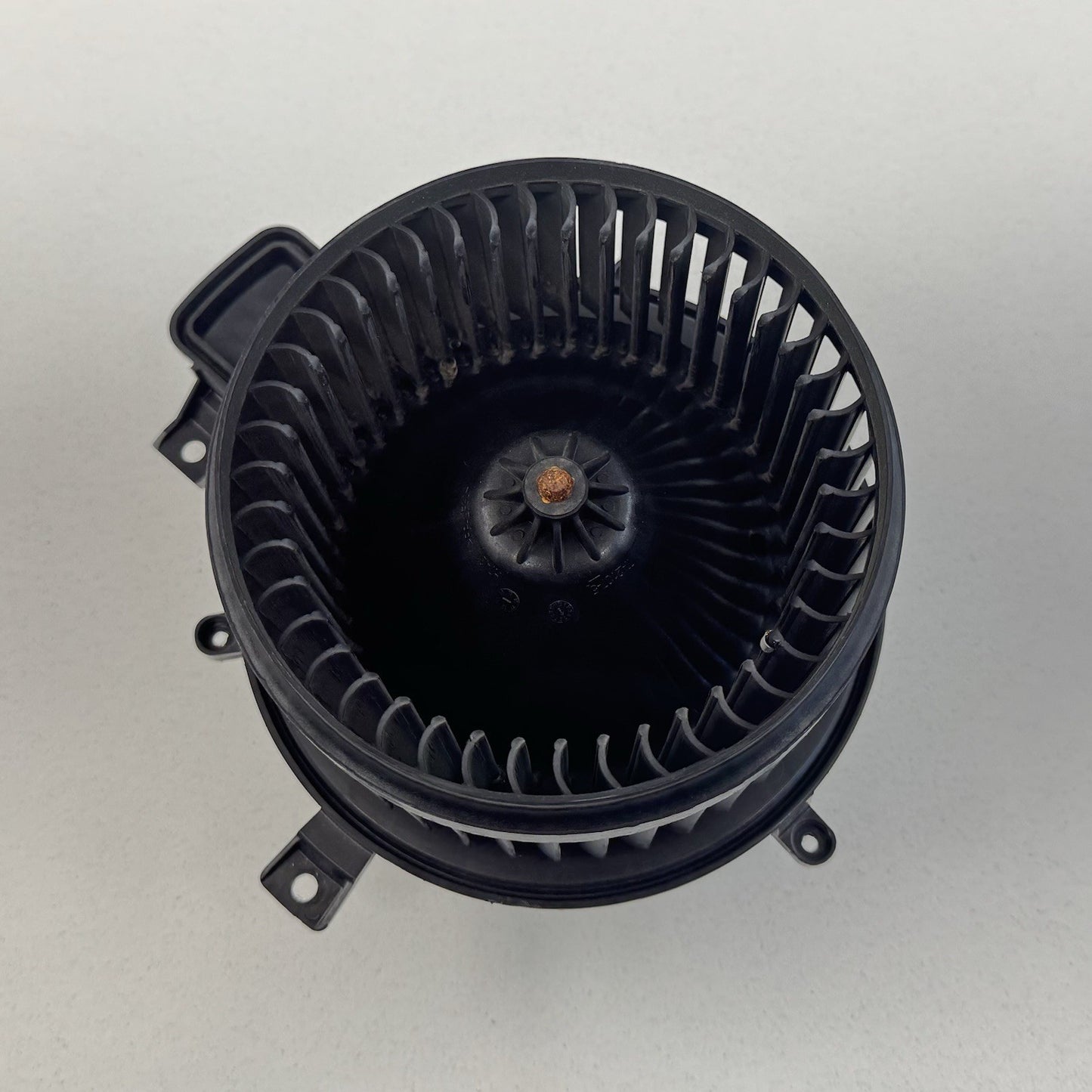 14-24 Maserati Ghibli HVAC AC Air Temperature Fan Blower Motor Wheel OEM
