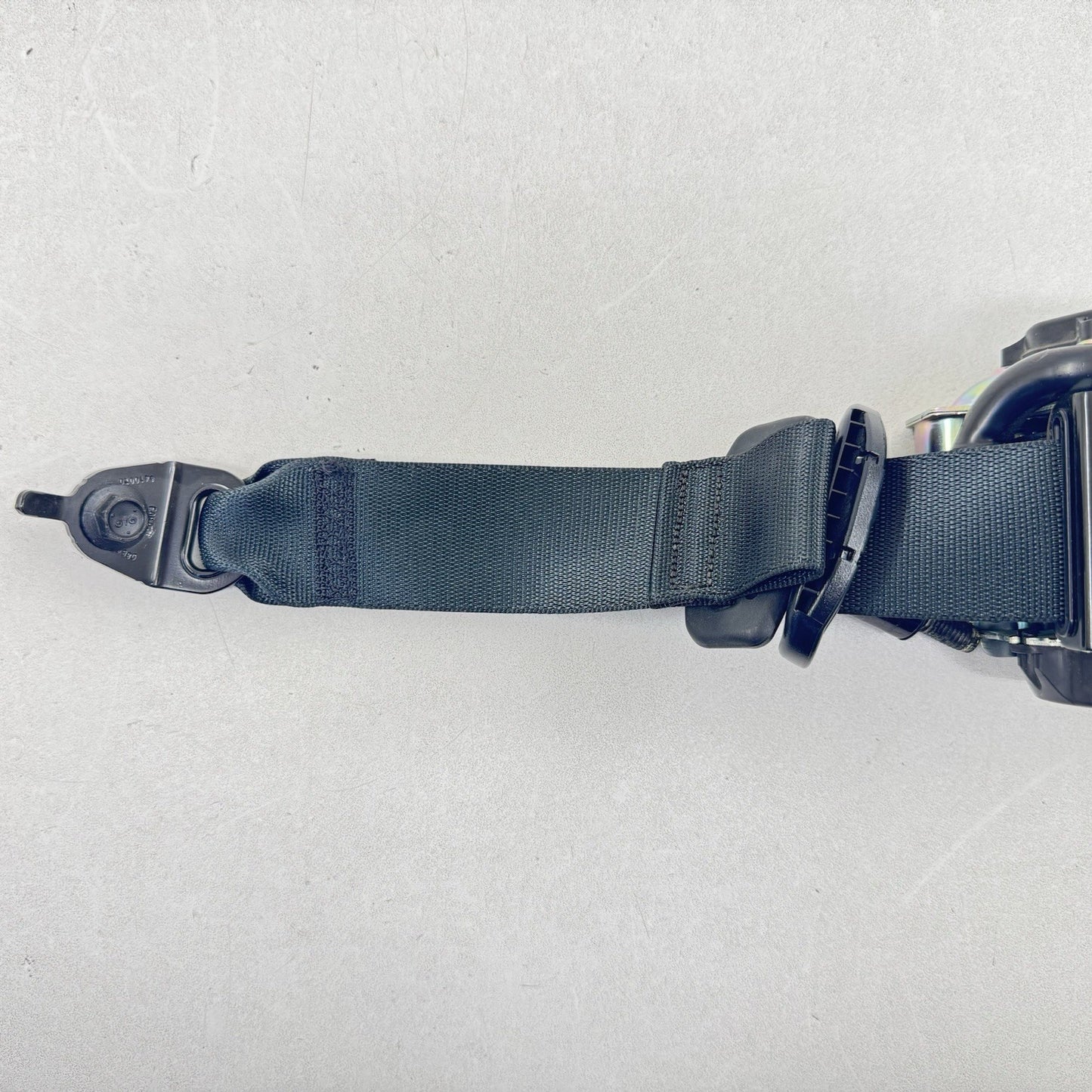 24-25 Ford Mustang GT Driver Left Rear Seatbelt Seat Belt Retractor Black OEM