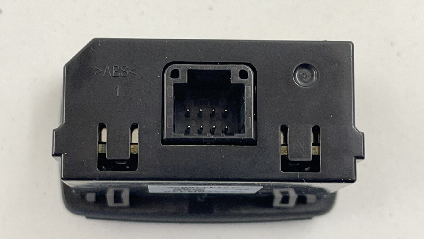 22-23 SUBARU WRX REAR CENTER CONSOLE DUAL USB PORT CHARGE PORT 86257AN320 OEM