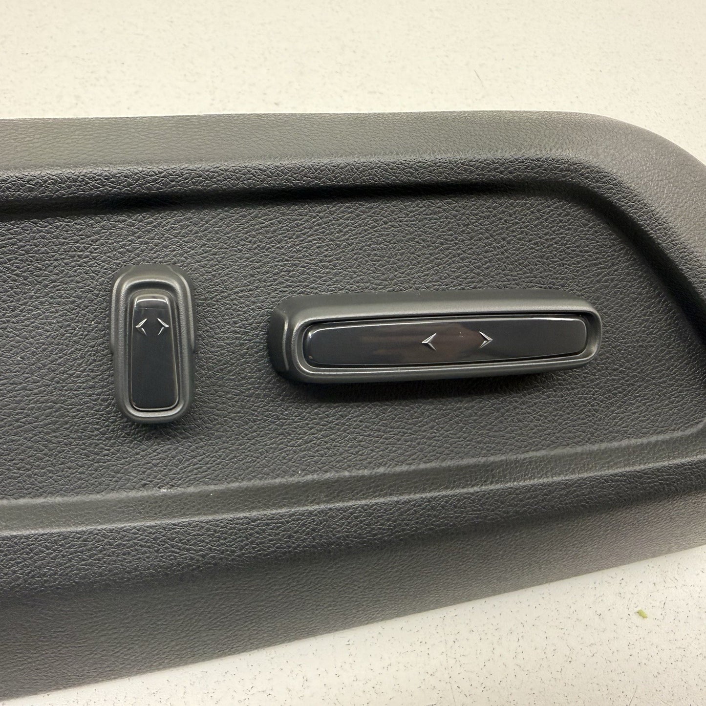 23-25 Honda Pilot Right Front Seat Adjustment Trim Cover W/ Controls OEM