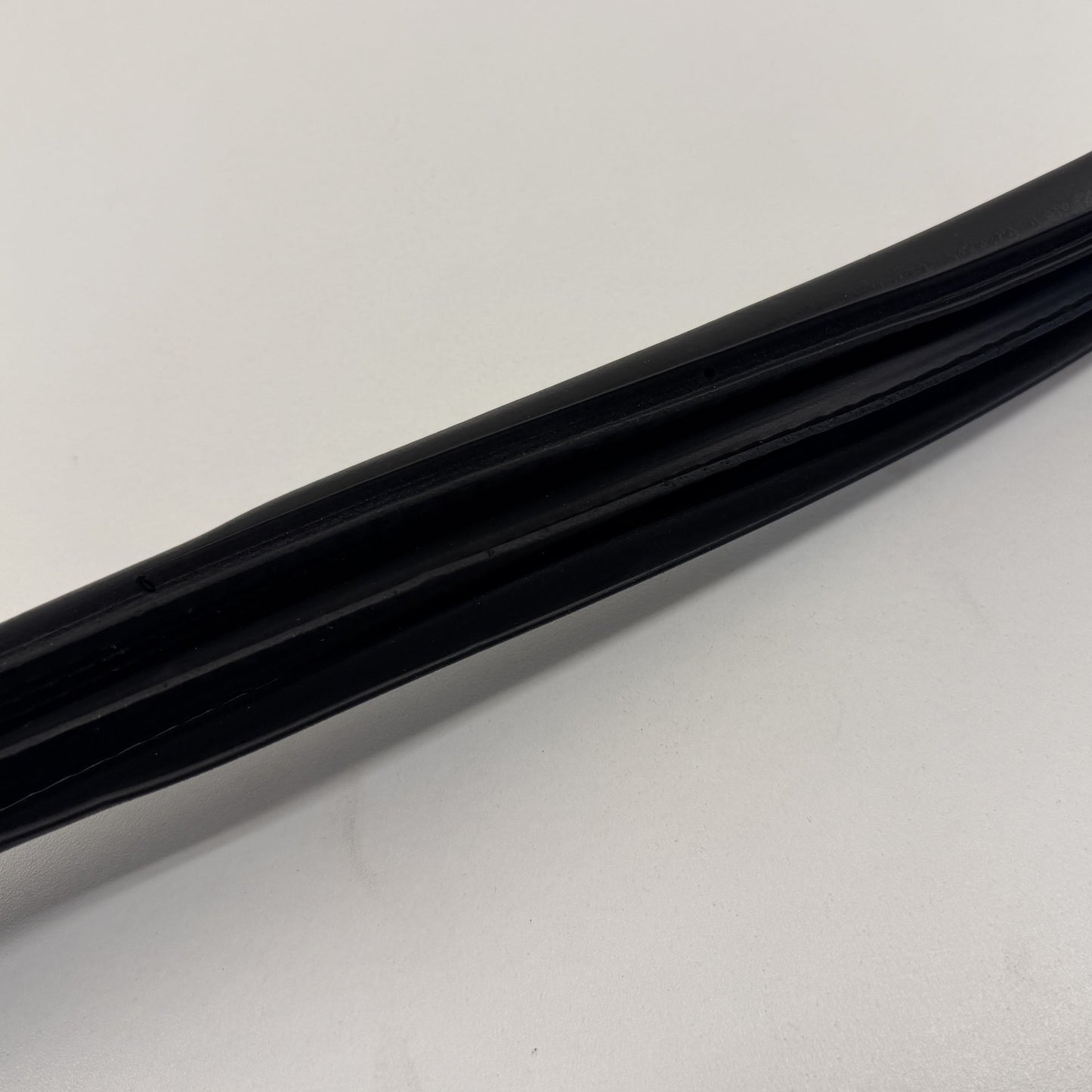 2023-2025 Honda Pilot Passenger Right Front Door Weatherstrip Seal Rubber OEM