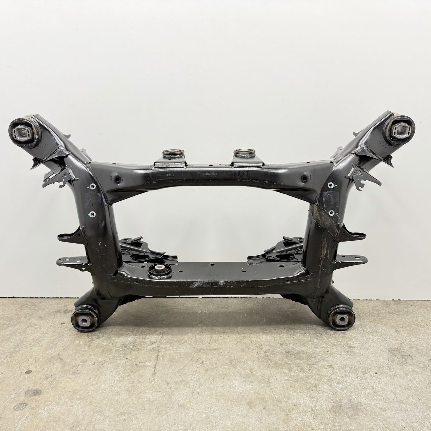 18-24 BMW G01 G02 X3 X4 2.0L Rear Subframe Crossmember Cradle Suspension OEM