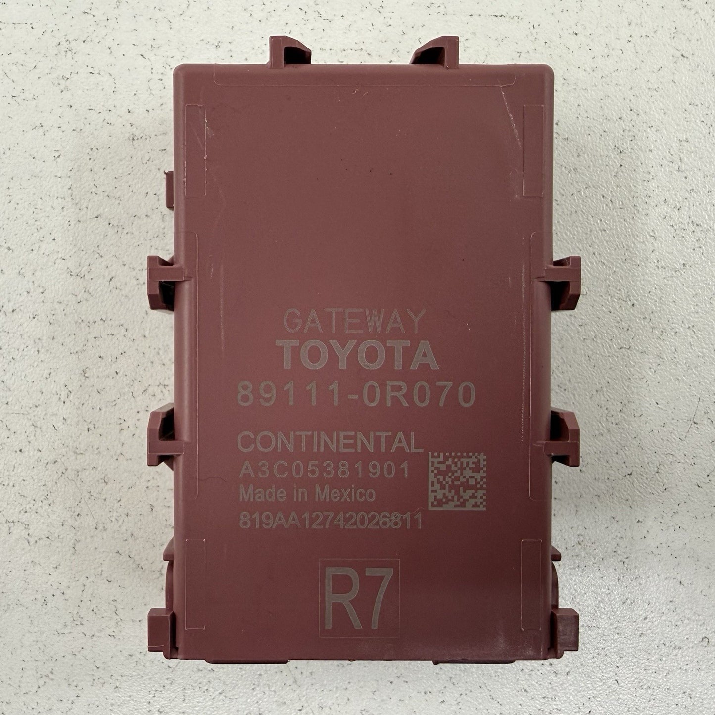 19-22 Toyota RAV4 Network Gateway Computer Control Module 89111-0R070 OEM