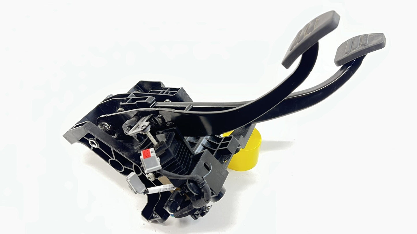 24-26 Ford Mustang GT Manual Transmission Clutch Brake Pedal Assembly OEM