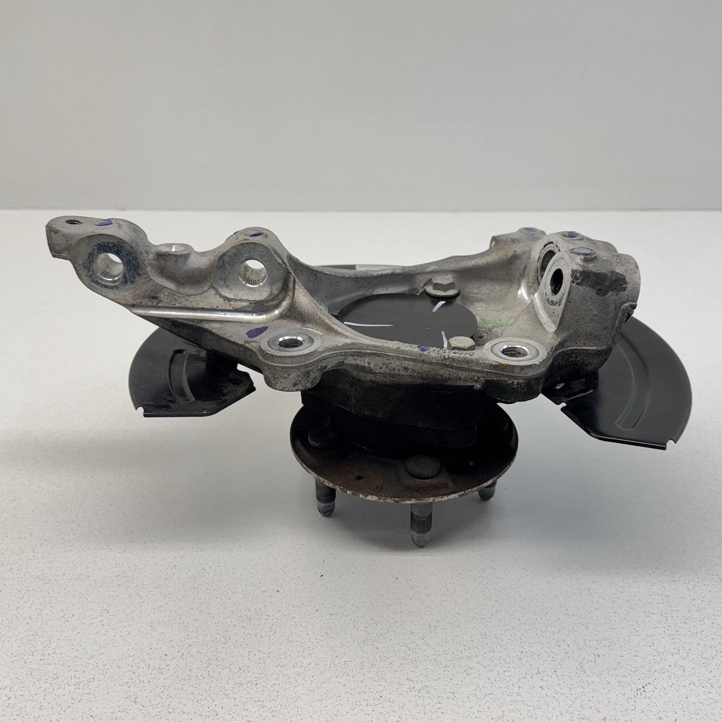 16-24 Chevrolet Camaro Driver Left Front Spindle Knuckle Hub Wheel Bearing OEM
