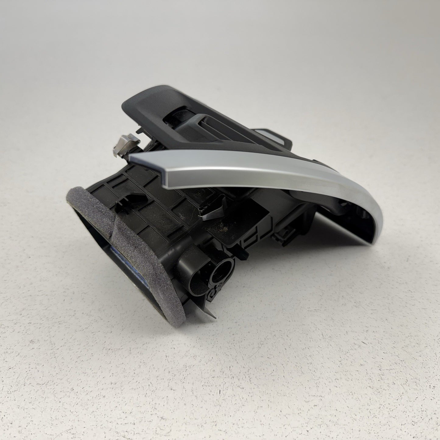 22-24 BMW G01 G02 X3 X4 Driver Left Dashboard Dash Outer Air Vent Trim OEM