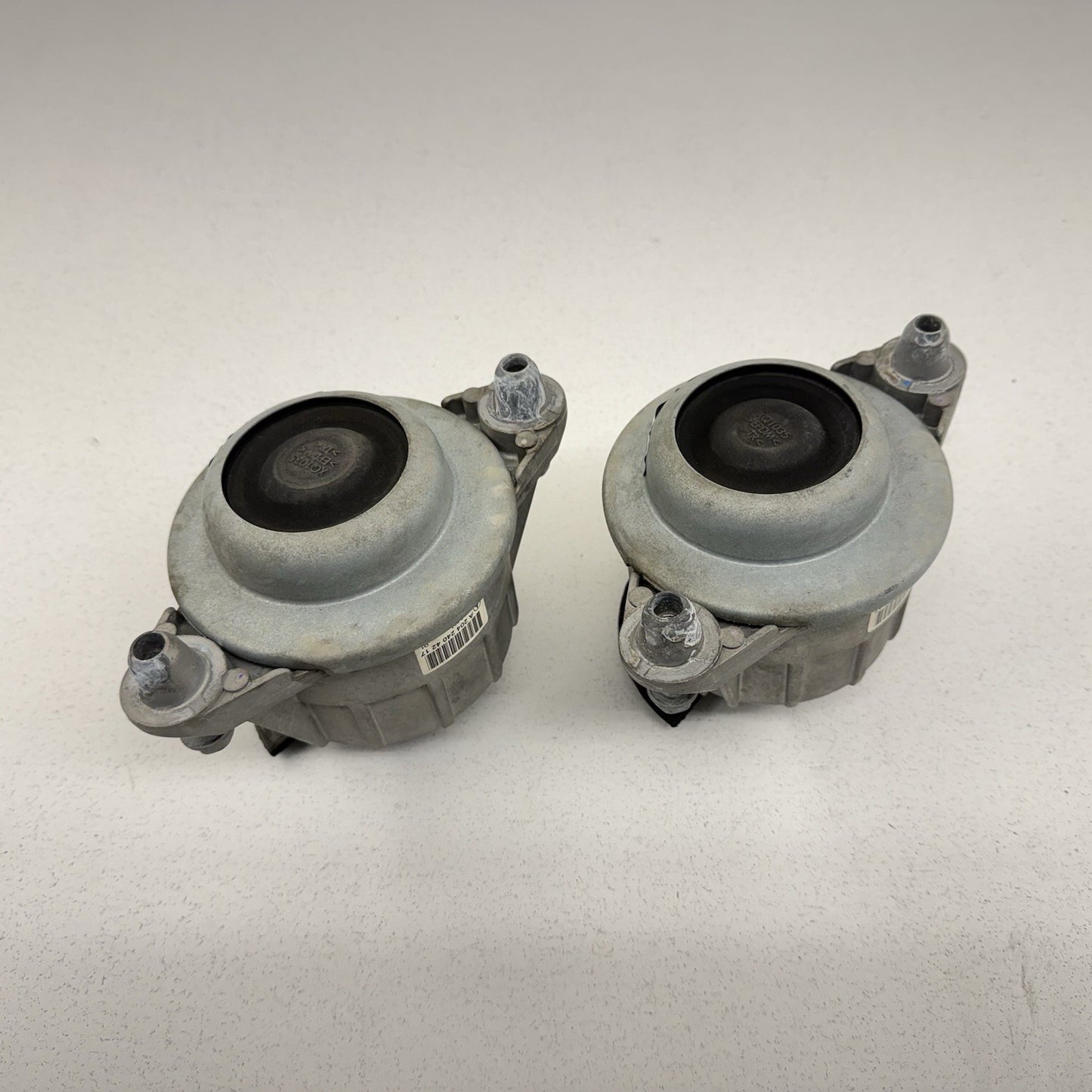 12-14 Mercedes W204 C250 1.8L Motor Engine Mount Pair 2042404217 OEM