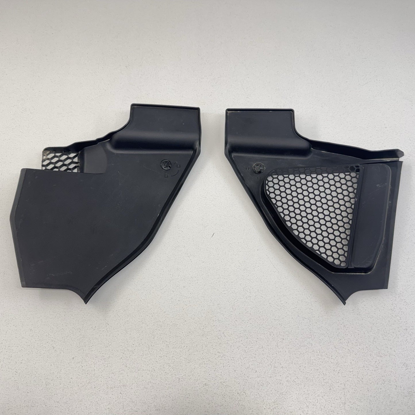 18-24 BMW G01 G02 X3 X4 Windshield Cowl Cover Trim Vent Pair Left & Right OEM