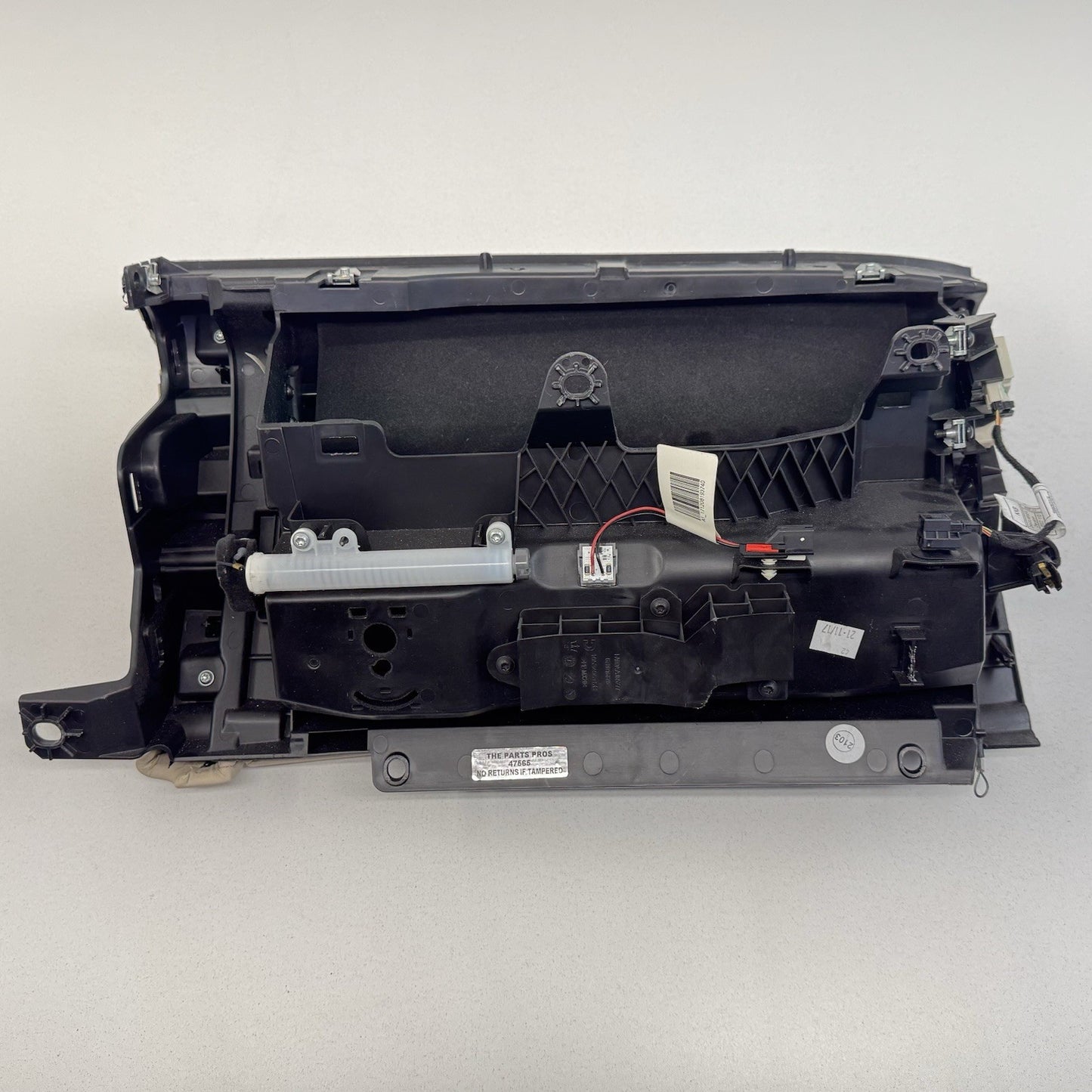 14-24 Maserati Ghibli Front Glove Box Storage Compartment 670099853 OEM