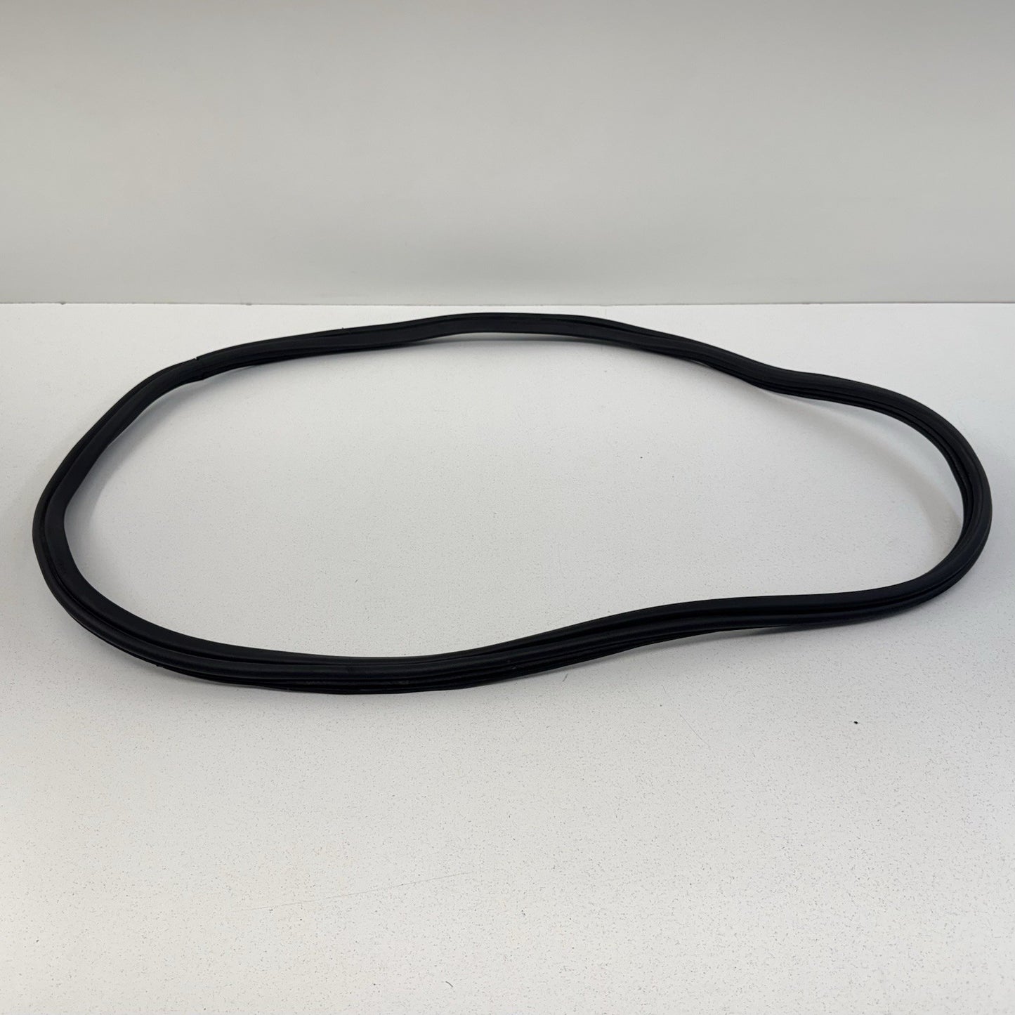 16-24 Chevrolet Camaro Rear Trunk Weatherstrip Seal Rubber 84126265 OEM