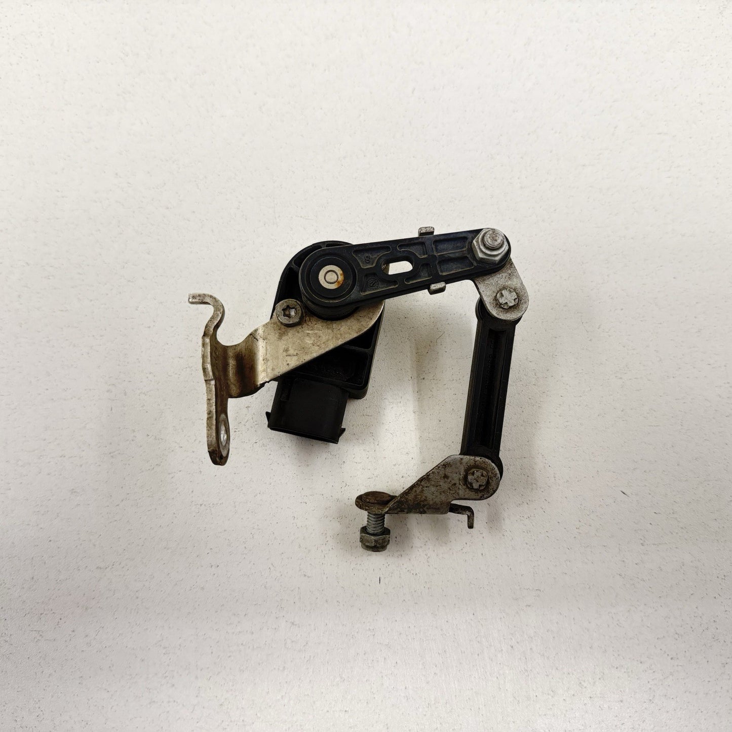 12-16 BMW M5 F10 Driver Left Front Suspension Headlight Level Sensor OEM