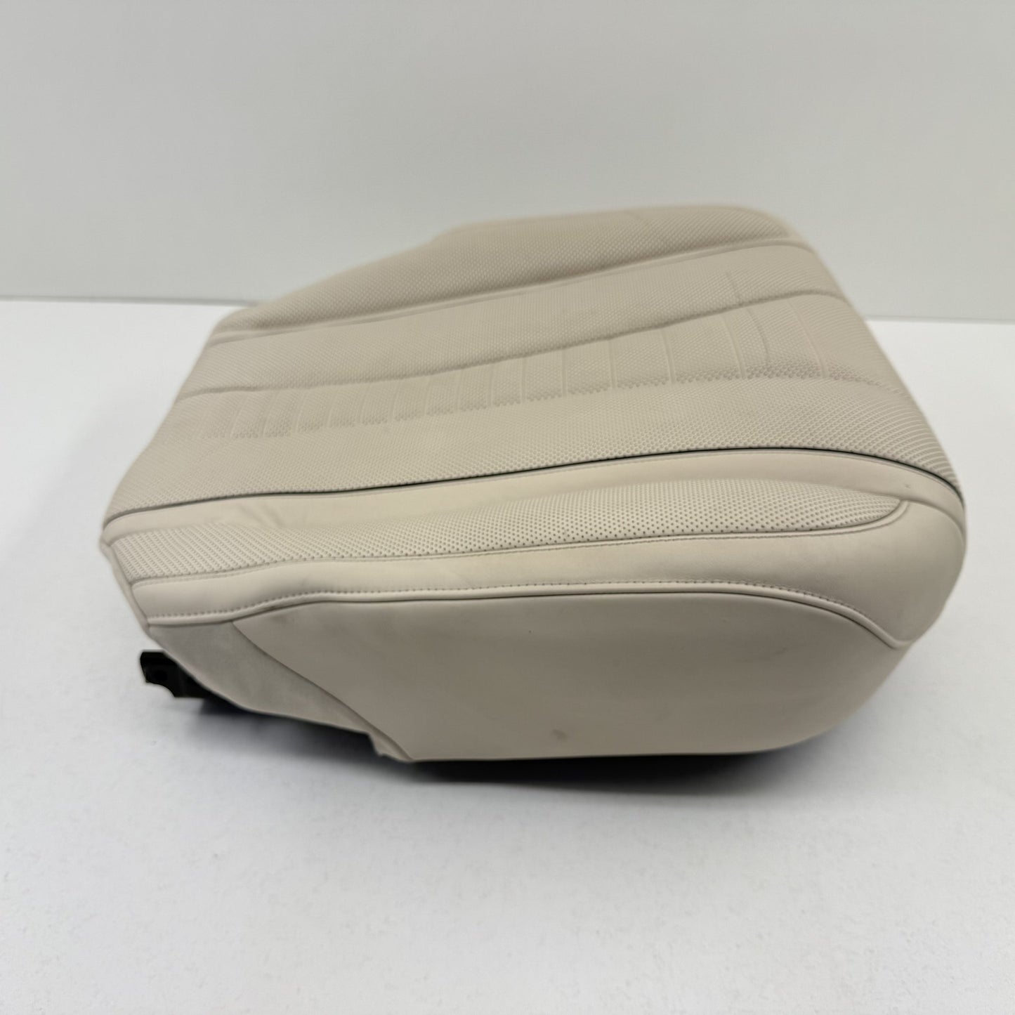 2014-2017 Mercedes-Benz S550 W222 Right Rear Power Seat Lower Cushion Beige OEM