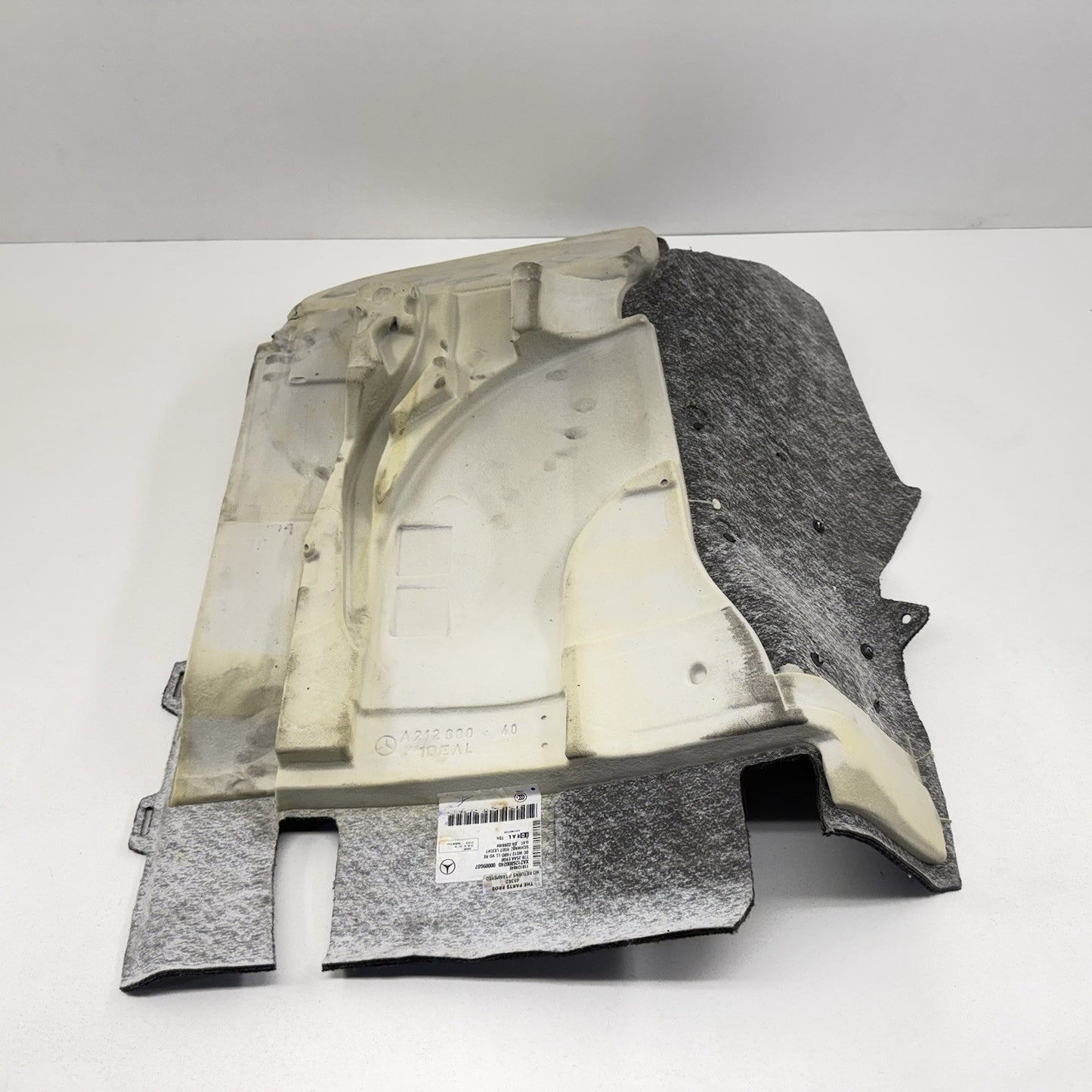 10-16 Mercedes W212 E350 Right Front Interior Floor Body Carpet Black OEM