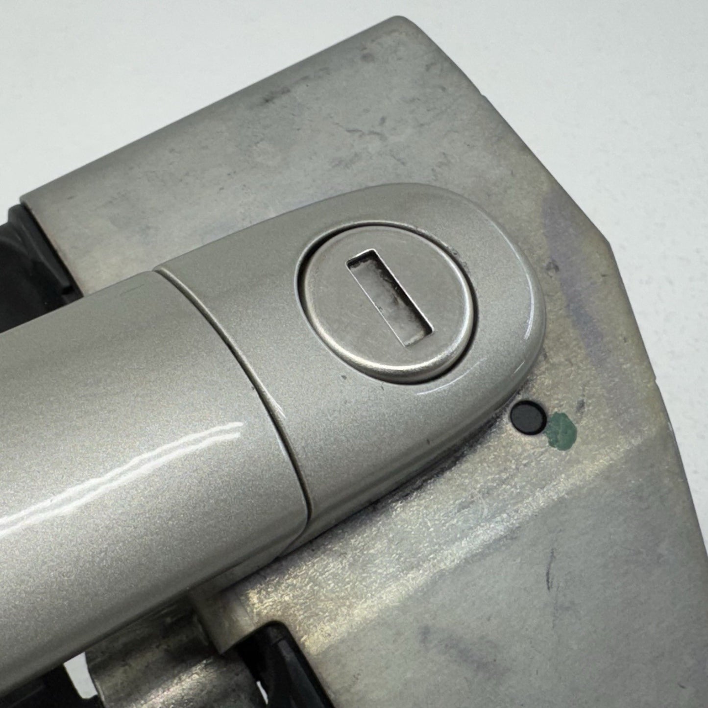 08-15 Audi TT Driver Left Exterior Door Handle Assembly Ice Silver OEM