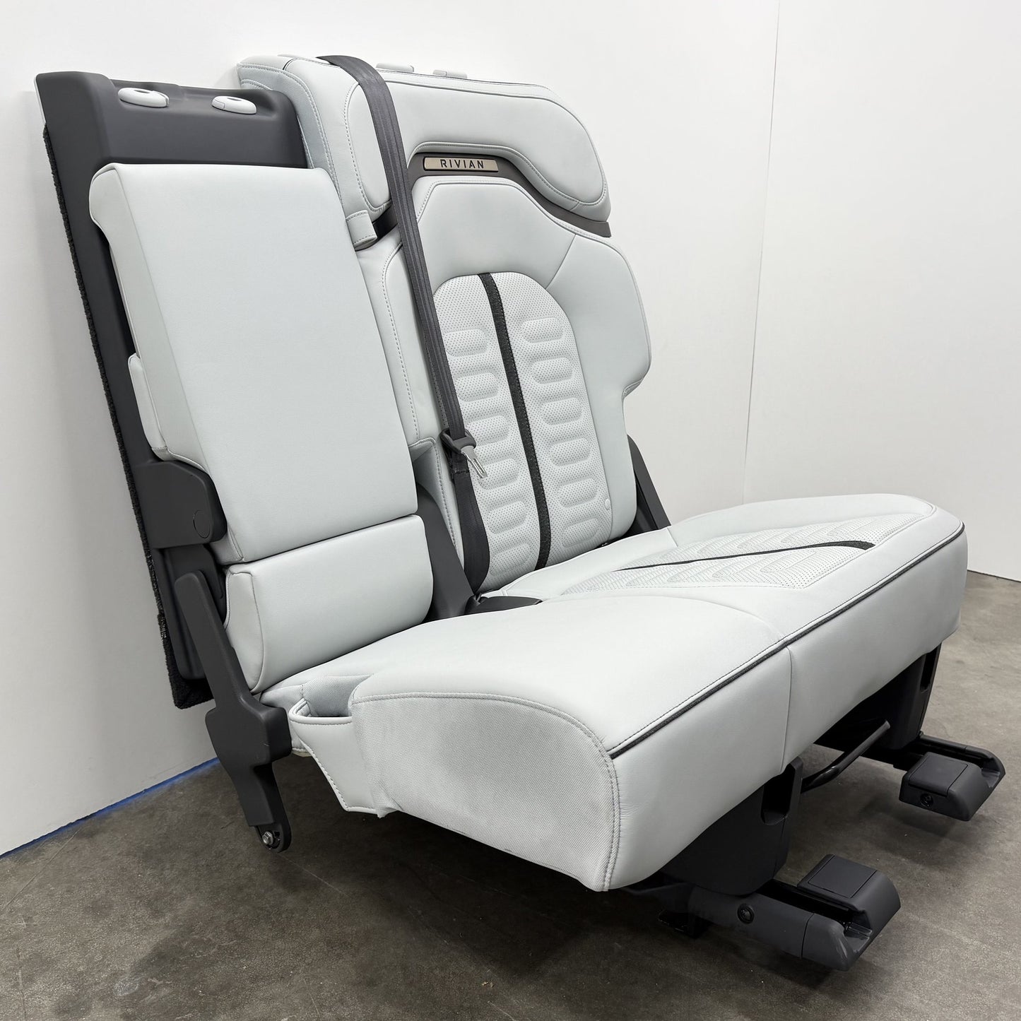 2022-2024 Rivian R1S Left Rear 2nd Second Row Seat 60 Split Ocean Coast OEM