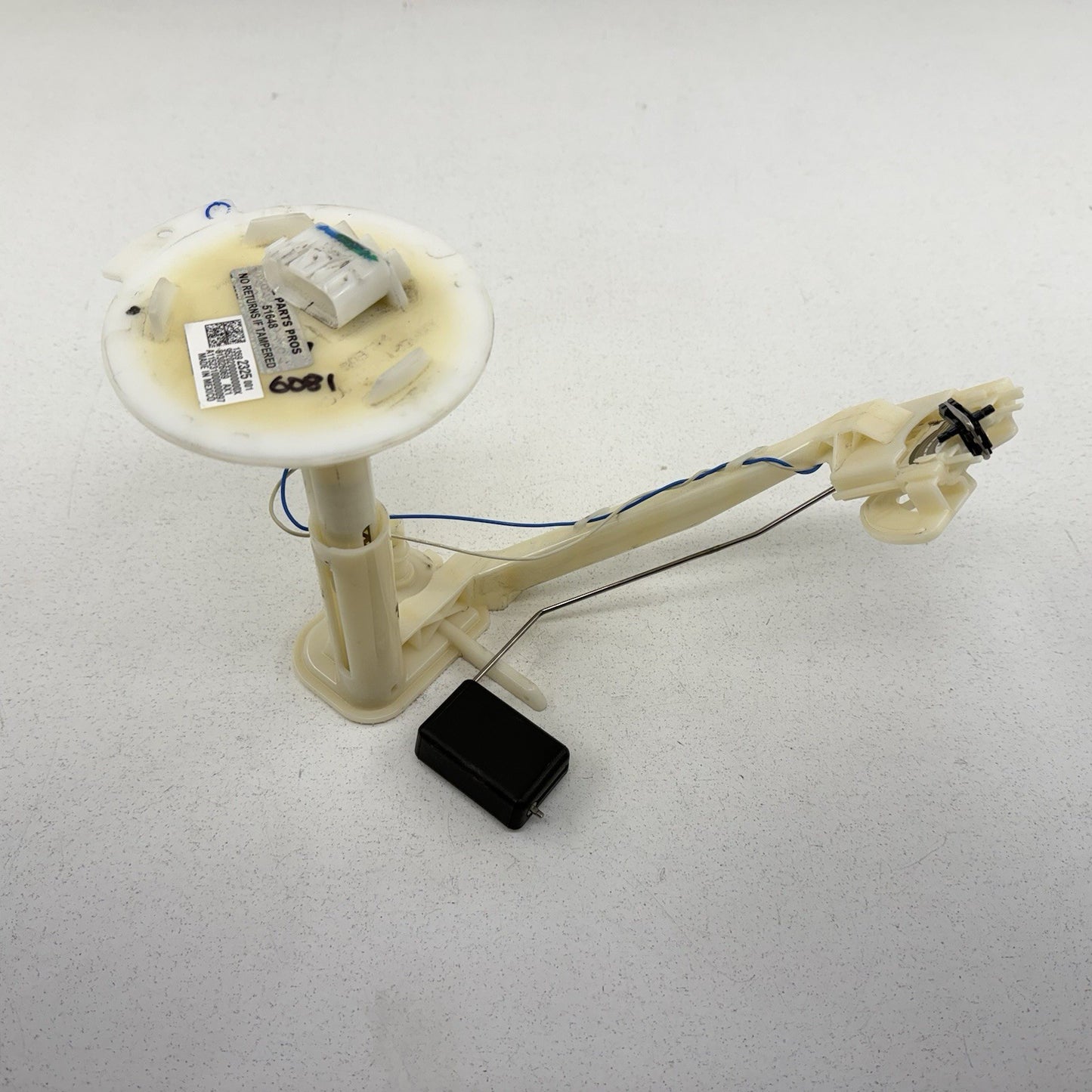 10-15 Chevrolet Camaro SS Gas Tank Fuel Pump Sending Unit Pair OEM