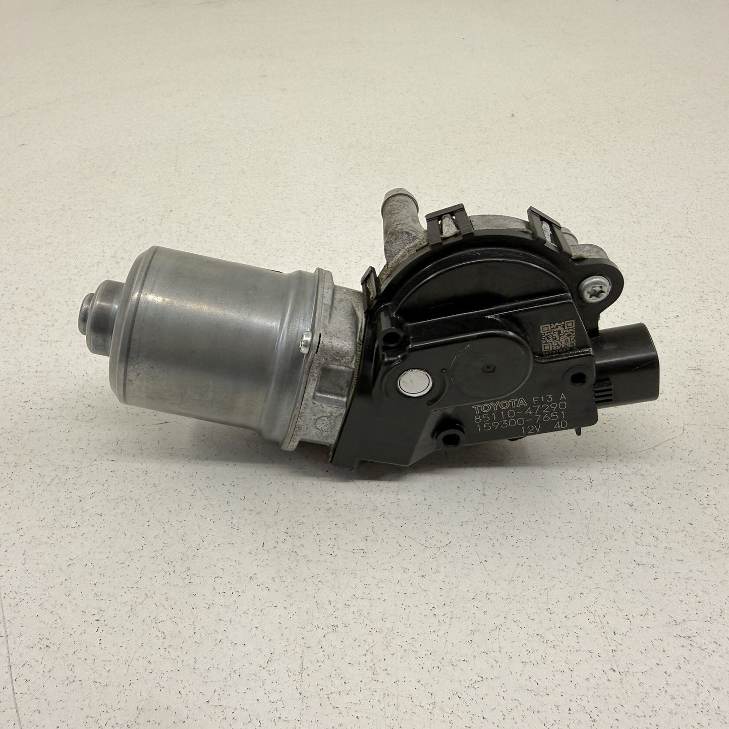 16-22 Toyota Prius / Prius Prime Front Windshield Wiper Motor 85110-47290 OEM