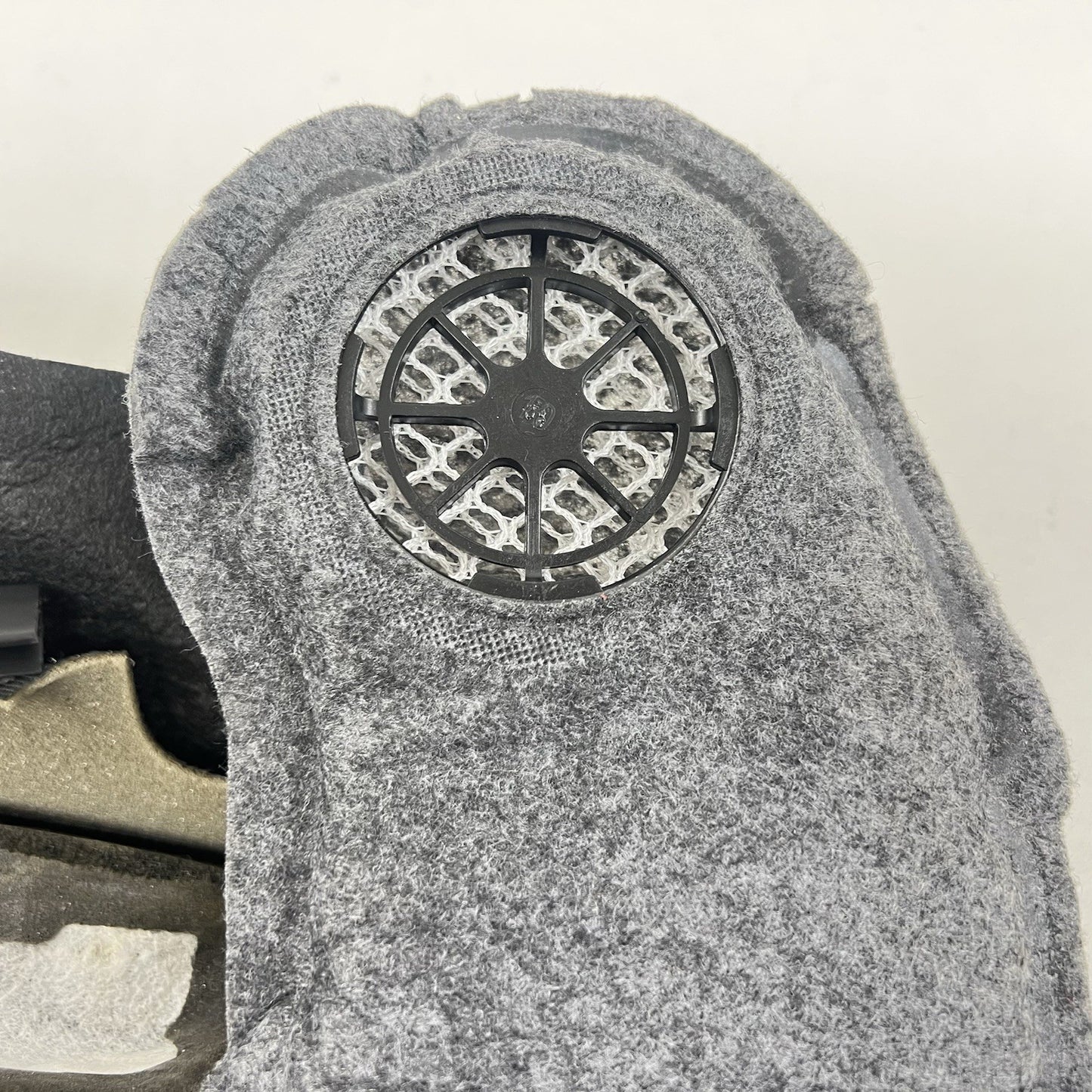 22-25 CADILLAC CT4 CT5 V BLACKWING RIGHT FRONT LOWER SEAT CUSHION COVER OEM