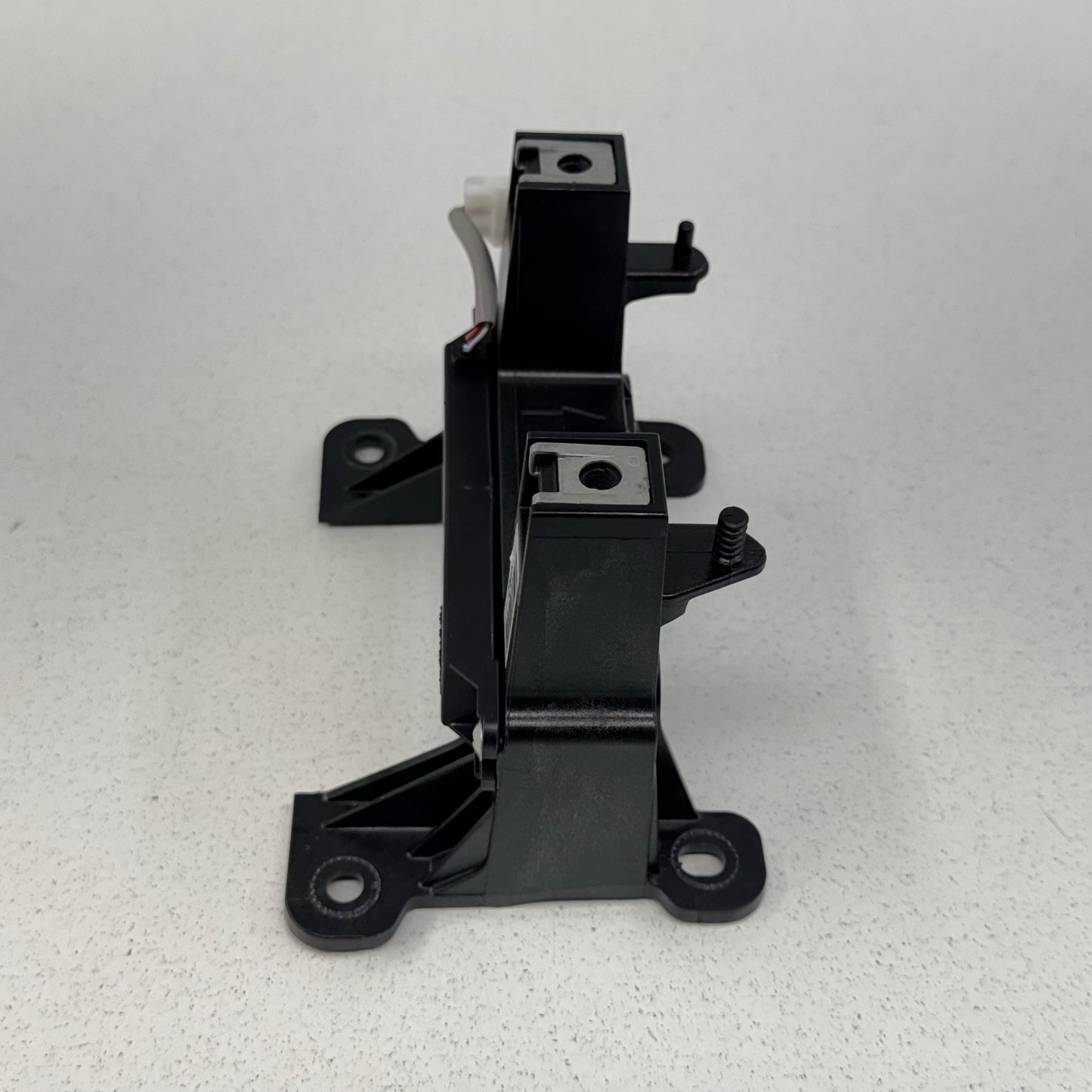 22-26 Hyundai Elantra N Console Keyless Entry Antenna Module With Bracket OEM