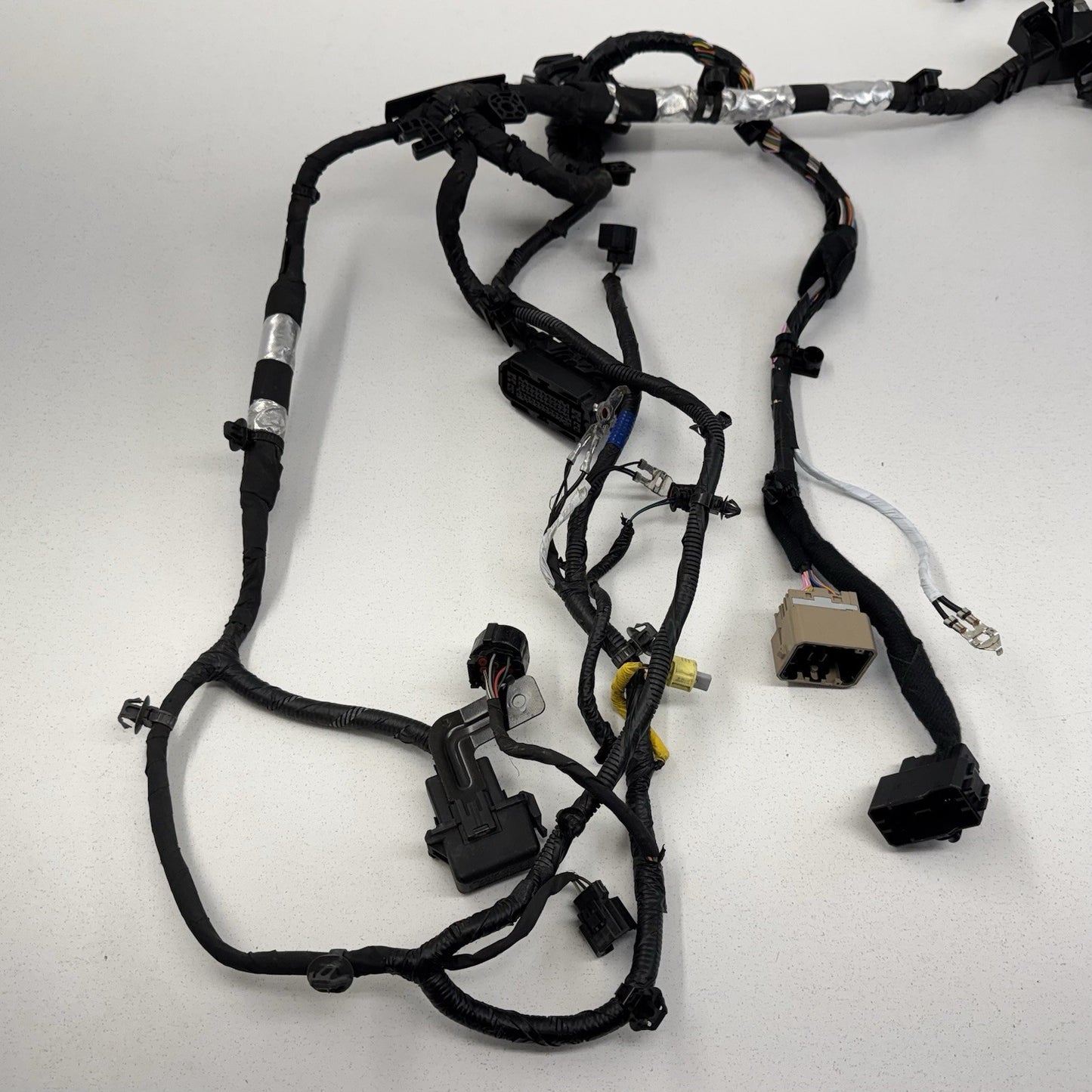 24-26 Hyundai Elantra N 2.0L Automatic Engine Wiring Harness With Fuse Box OEM
