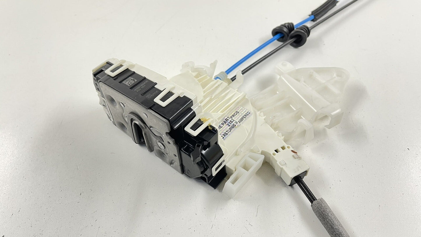 08-14 MERCEDES BENZ W204 W212 C E CLASS RIGHT REAR DOOR LOCK LATCH ACTUATOR OEM