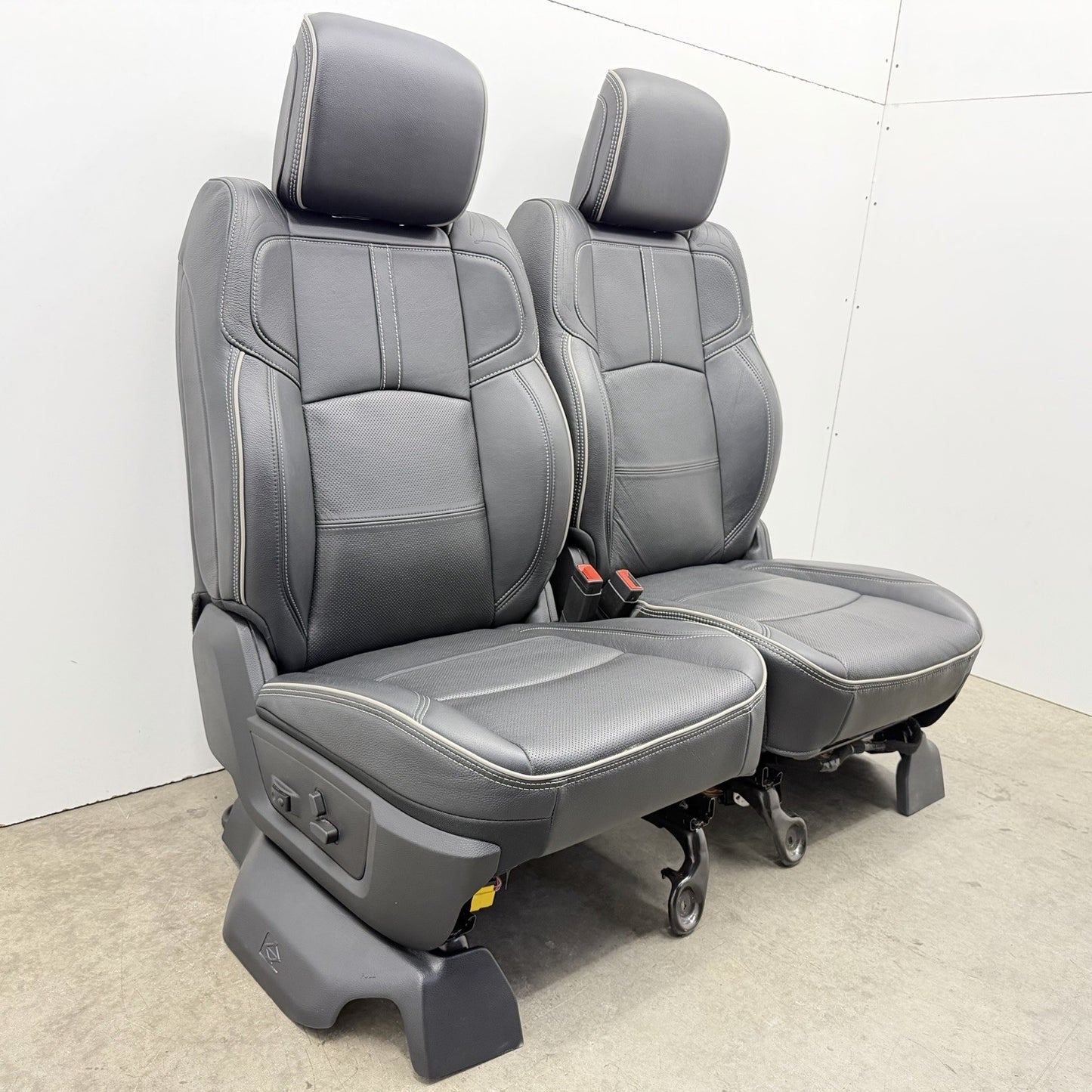 19-24 Ram 4500 5500 Crew Cab Limited Seat Set Front & Rear Leather Black OEM