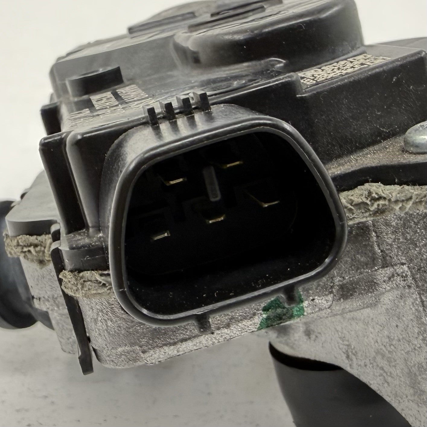 16-24 Chevrolet Camaro Front Windshield Wiper Motor 84498919 OEM