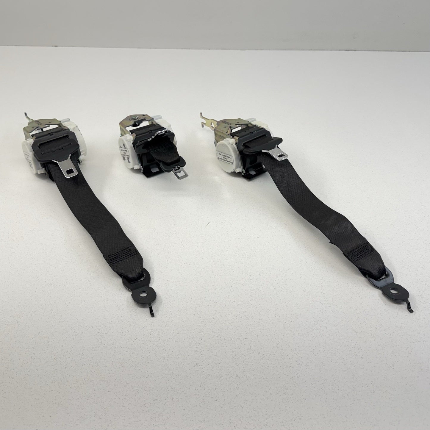 11-16 BMW M5 528 535 550 F10 Rear Seatbelt Seat Belt Retractor Set Black OEM