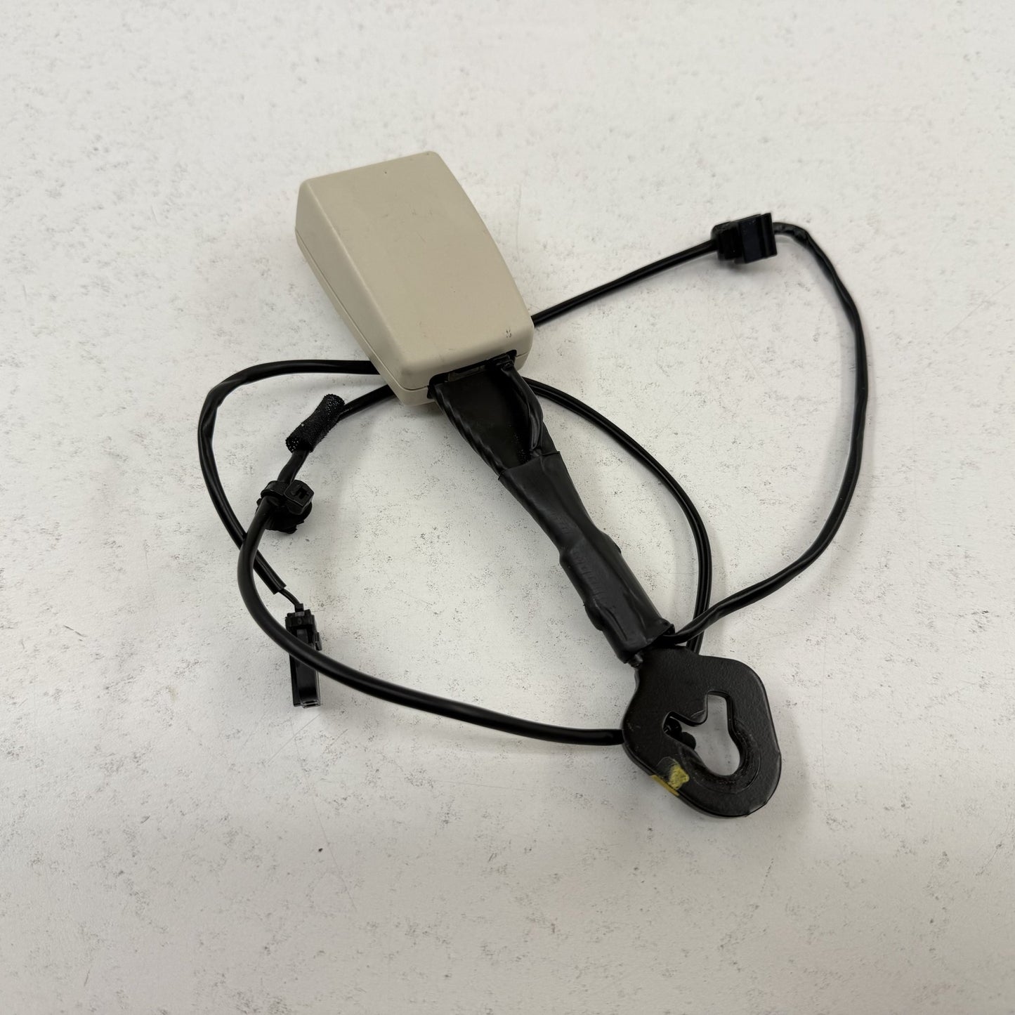 2014-2018 Bentley Flying Spur Driver Left Front Seat Belt Buckle Beige OEM