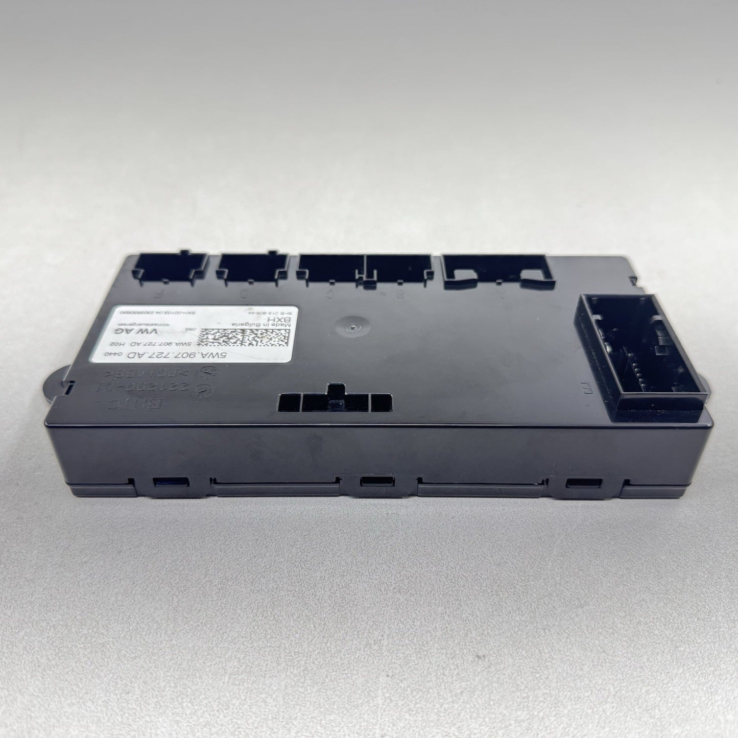 22-25 VOLKSWAGEN GOLF R MK8 TEMPERATURE CLIMATE CONTROL MODULE 5WA907727AD OEM