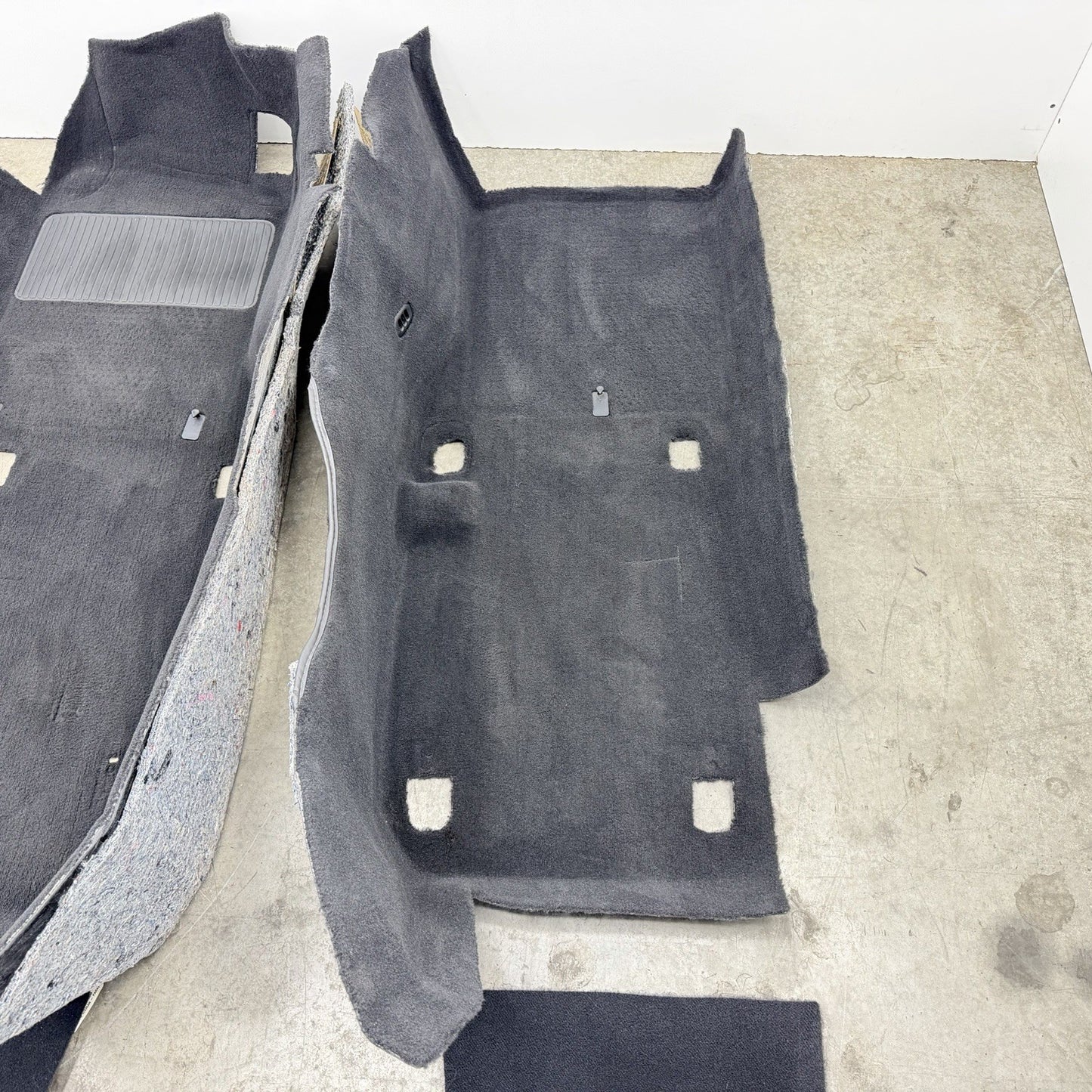 97-04 Chevrolet Corvette C5 Coupe Floor Body Interior Carpet Complete Set OEM