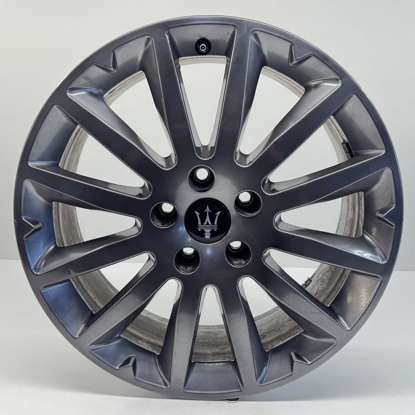 14-24 Maserati Ghibli Front Wheel Rim 18x7.5 +43 Offset Factory 670011872 OEM