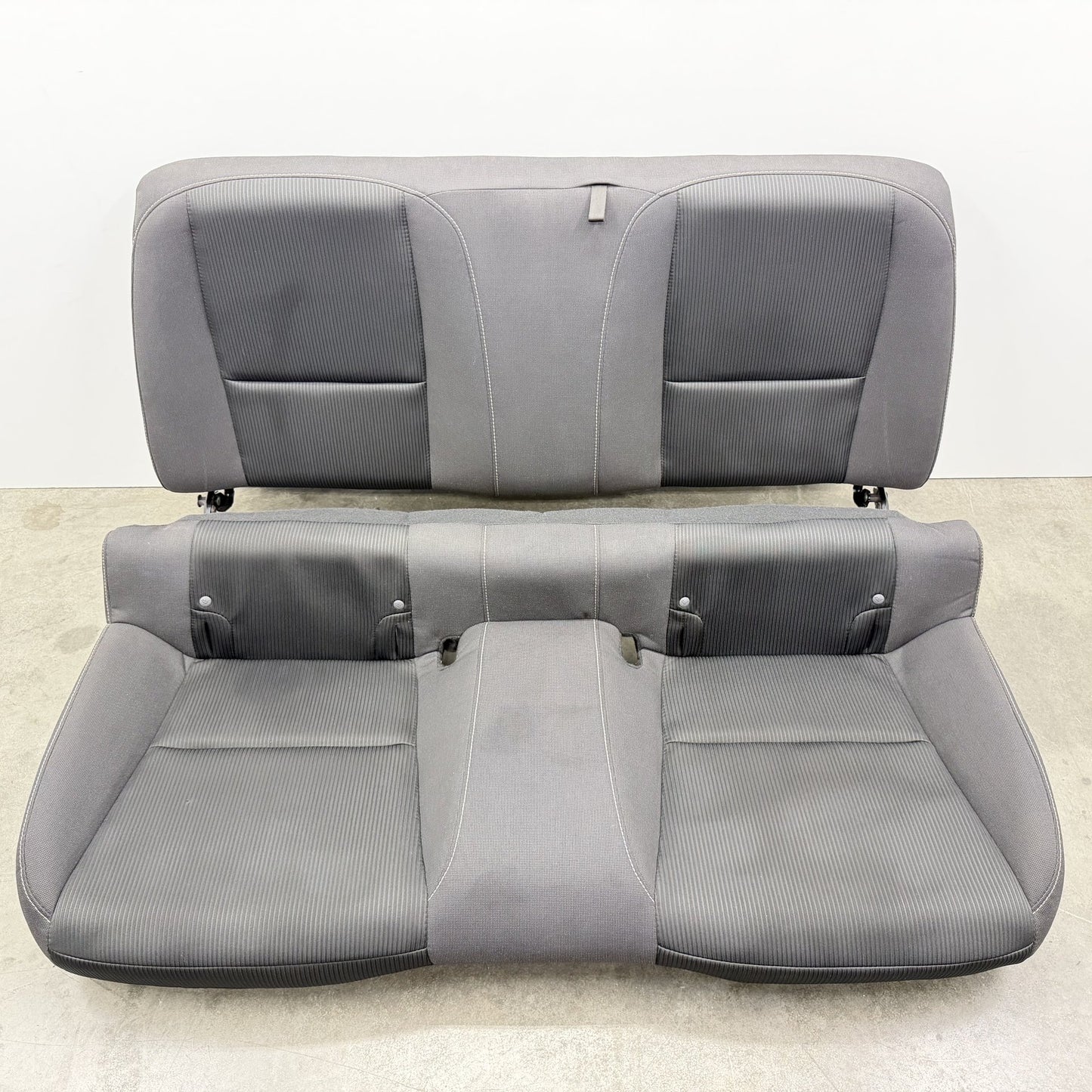 2010-2015 Chevrolet Camaro SS Coupe Black Cloth Seat Set Front &amp; Rear OEM *NOTE*