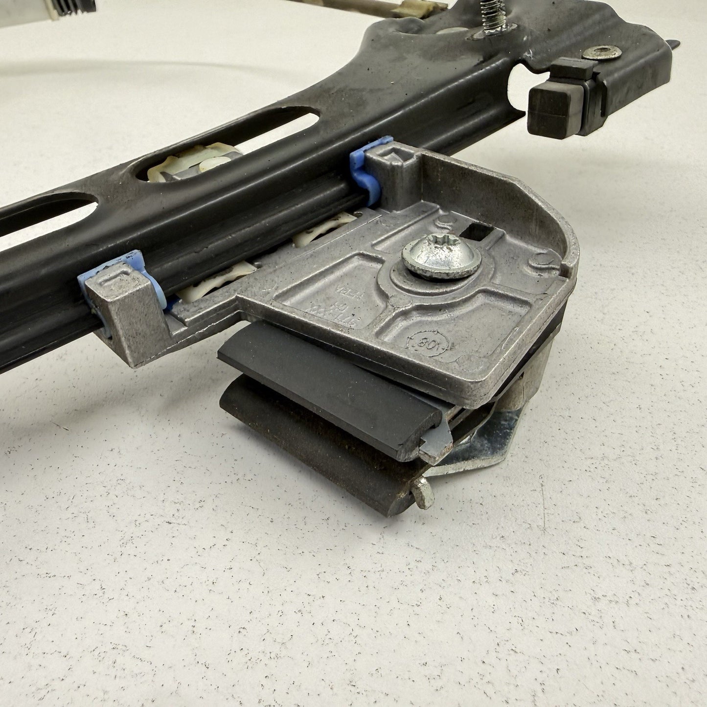 08-15 Audi TT Roadster Passenger Right Door Window Regulator 8J0837462D OEM