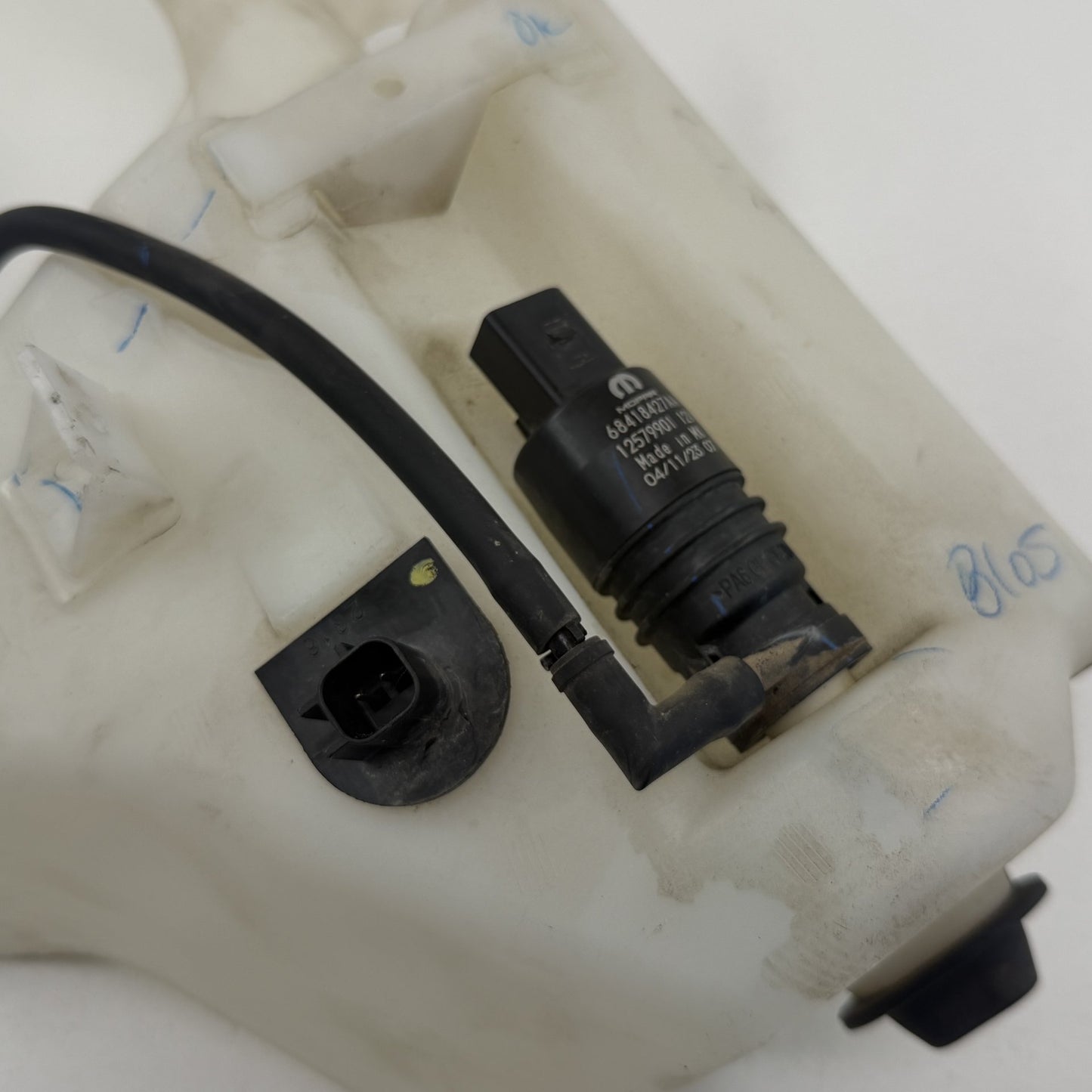 2019-2026 Ram 2500 3500 Windshield Washer Reservoir Bottle Tank 68362466AD OEM