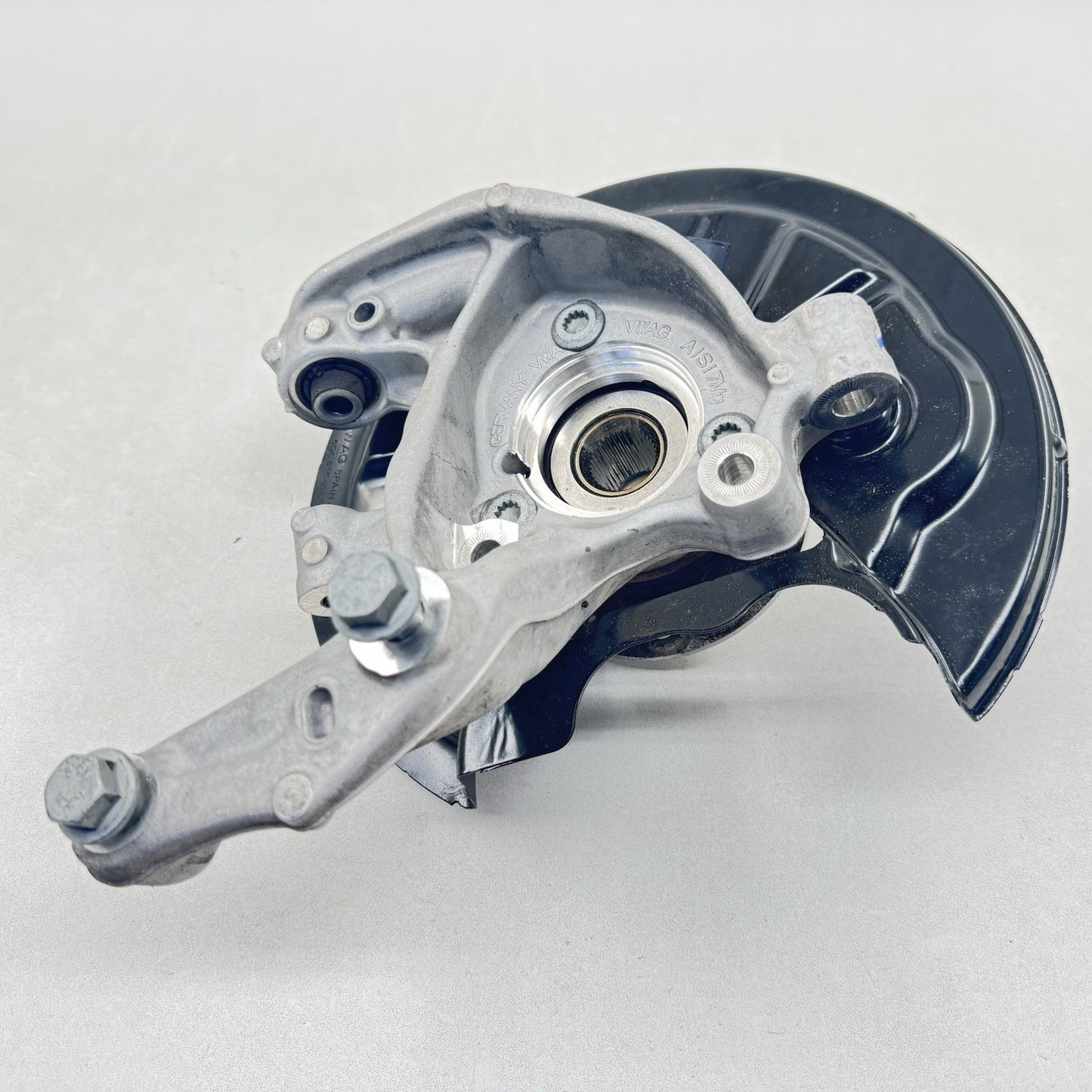 22-26 Volkswagen Golf R Left Rear Knuckle Hub W/ Control Arm Suspension Set OEM