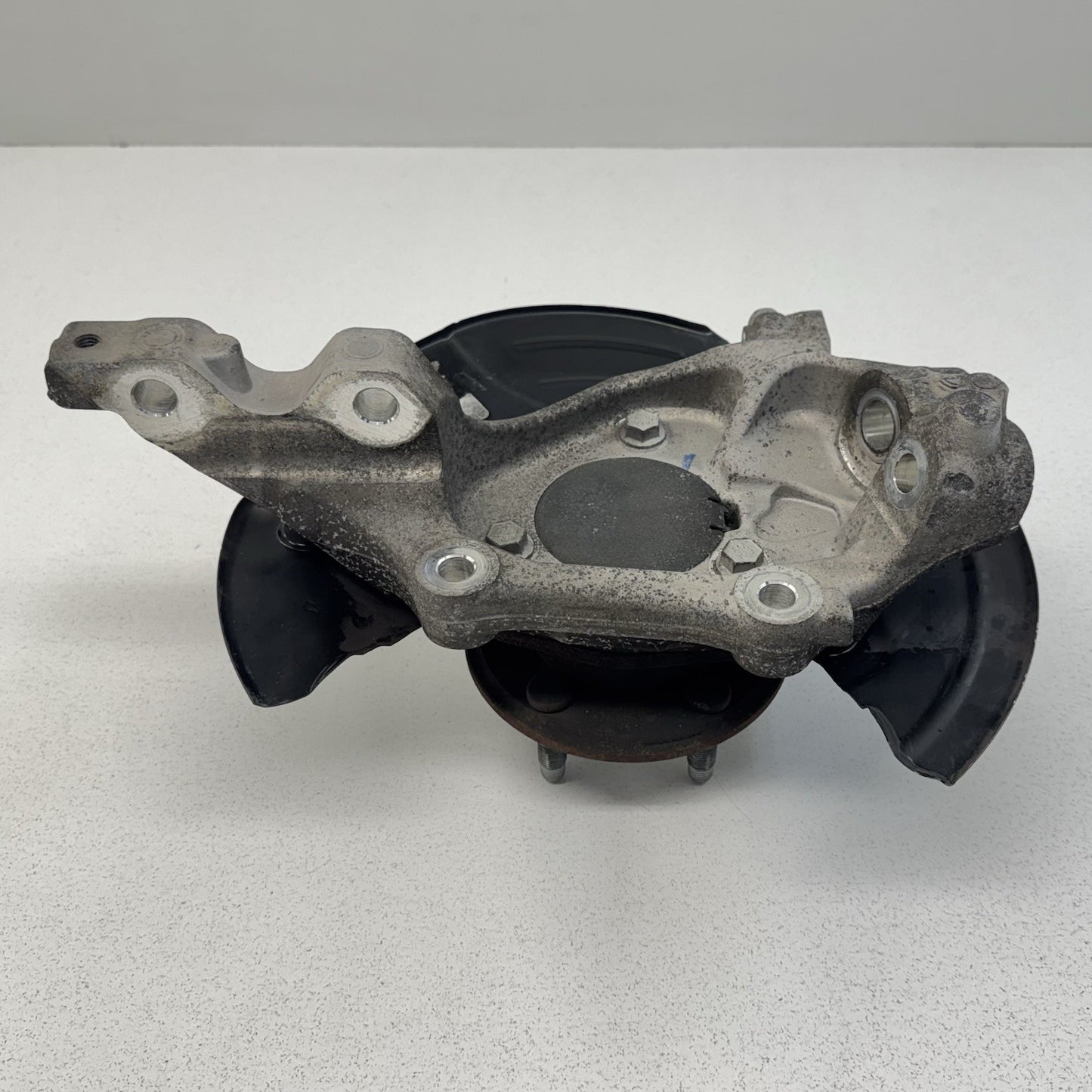 10-15 Chevrolet Camaro SS Left Front Spindle Knuckle Hub Wheel Bearing OEM