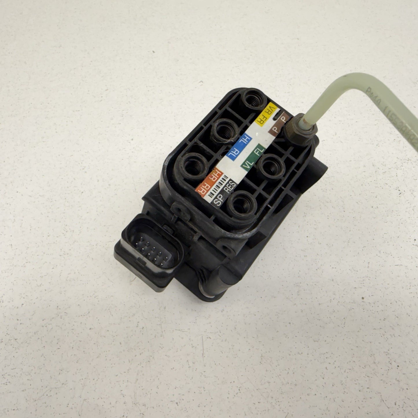 12-18 Mercedes W218 CLS550 Airmatic Air Suspension Compressor Pump OEM