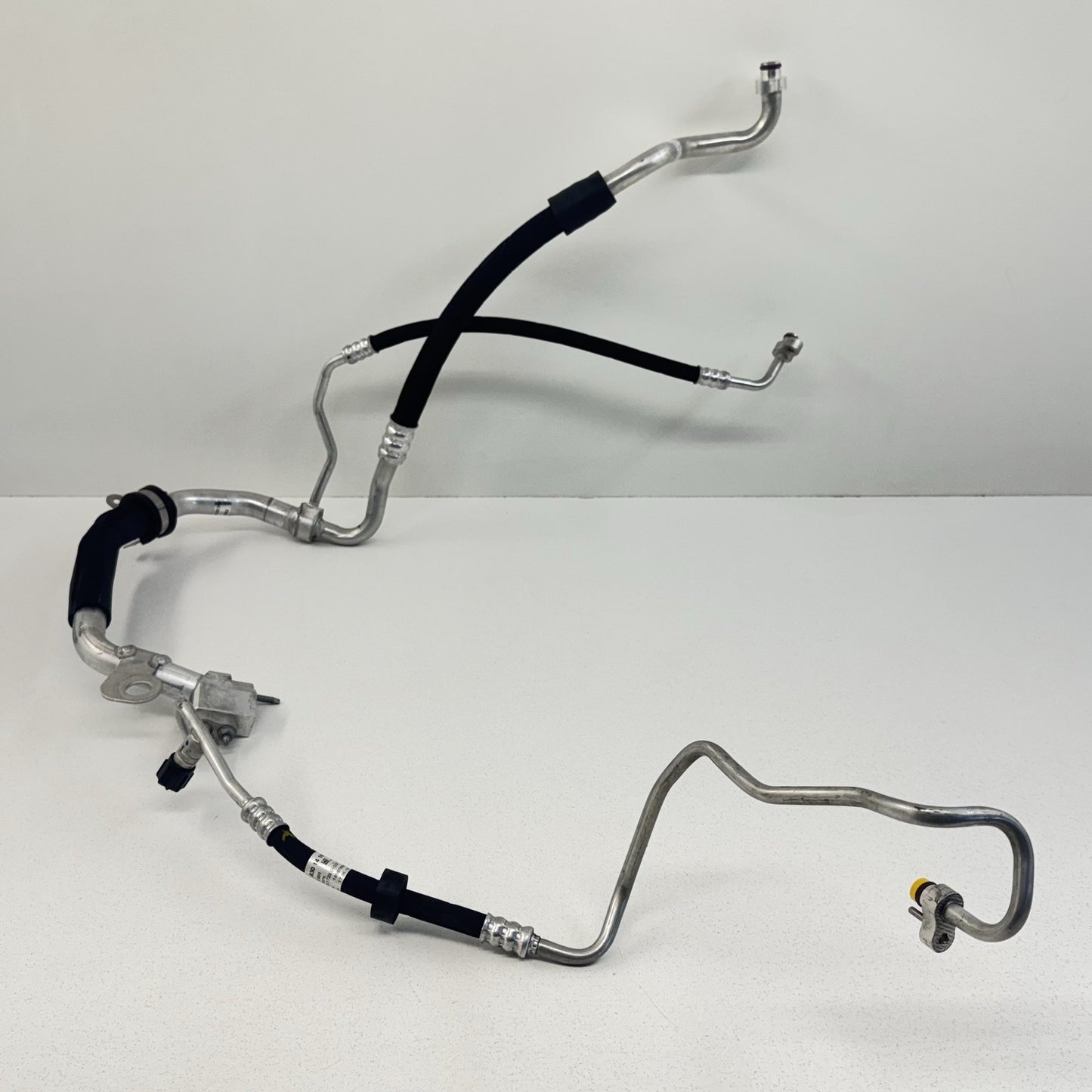 10-16 Mercedes E350 W212 HVAC AC Air Conditioning Hose Line Pipe Tube OEM