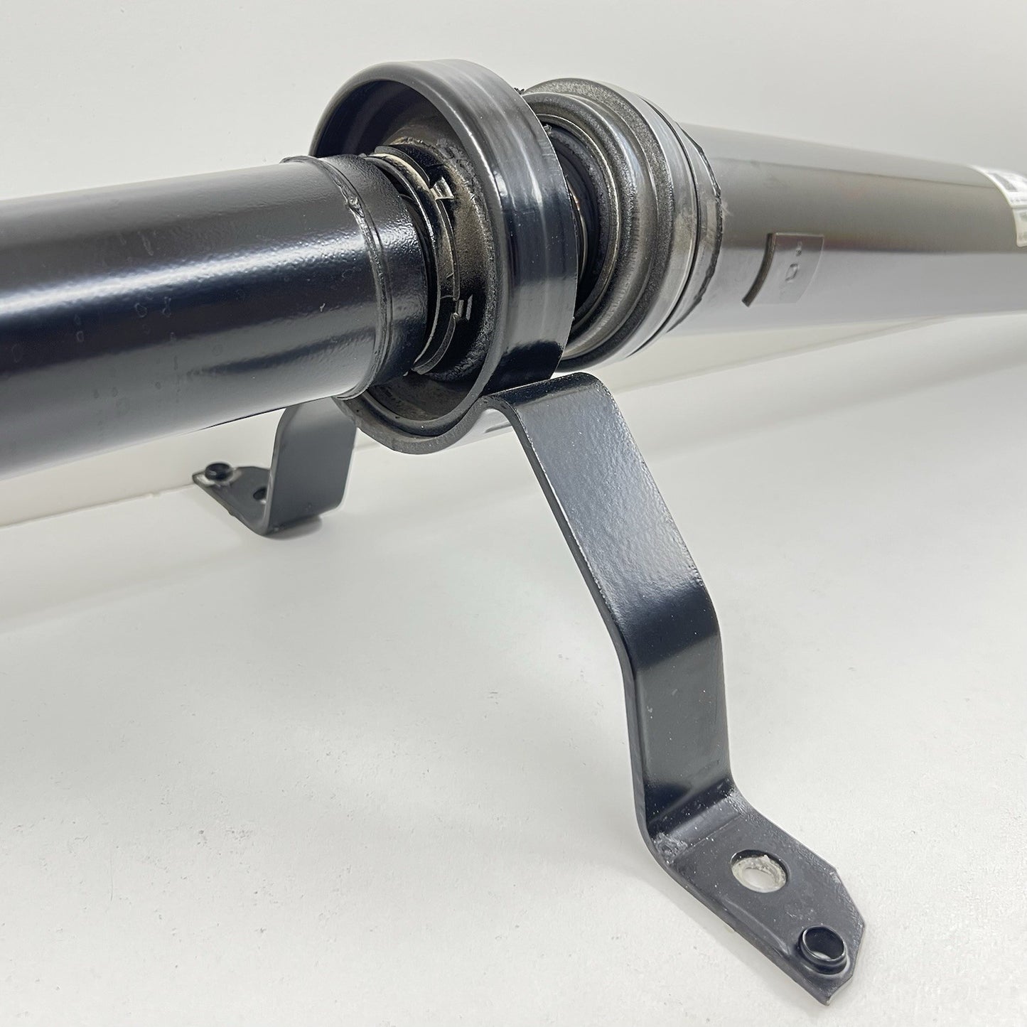 17-25 AUDI A4 A5 AUTOMATIC TRANSMISSION DRIVESHAFT DRIVE SHAFT LINE CARRIER OEM