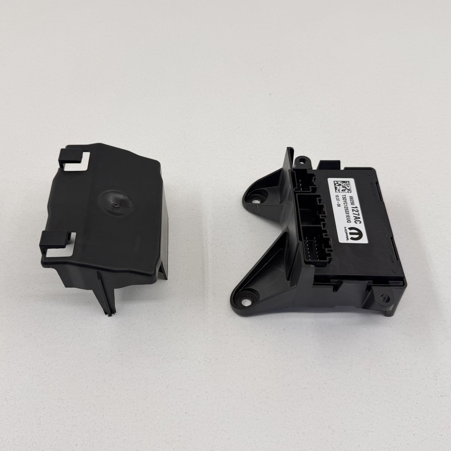 2019-2024 Ram 2500 3500 4500 5500 Transfer Case Control Module 68250127AC OEM