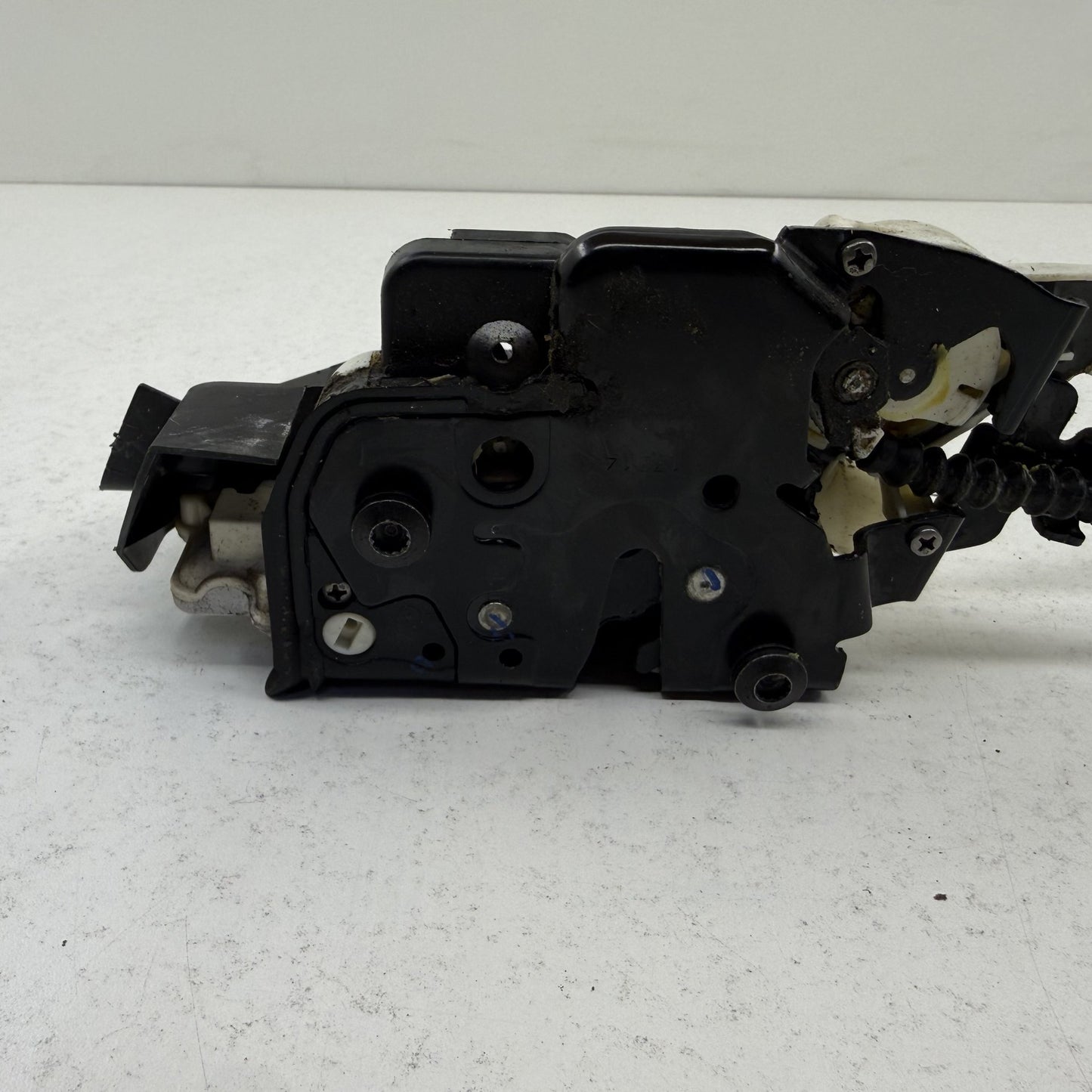 2014-2018 Bentley Flying Spur Passenger Right Front Door Lock Latch Actuator OEM