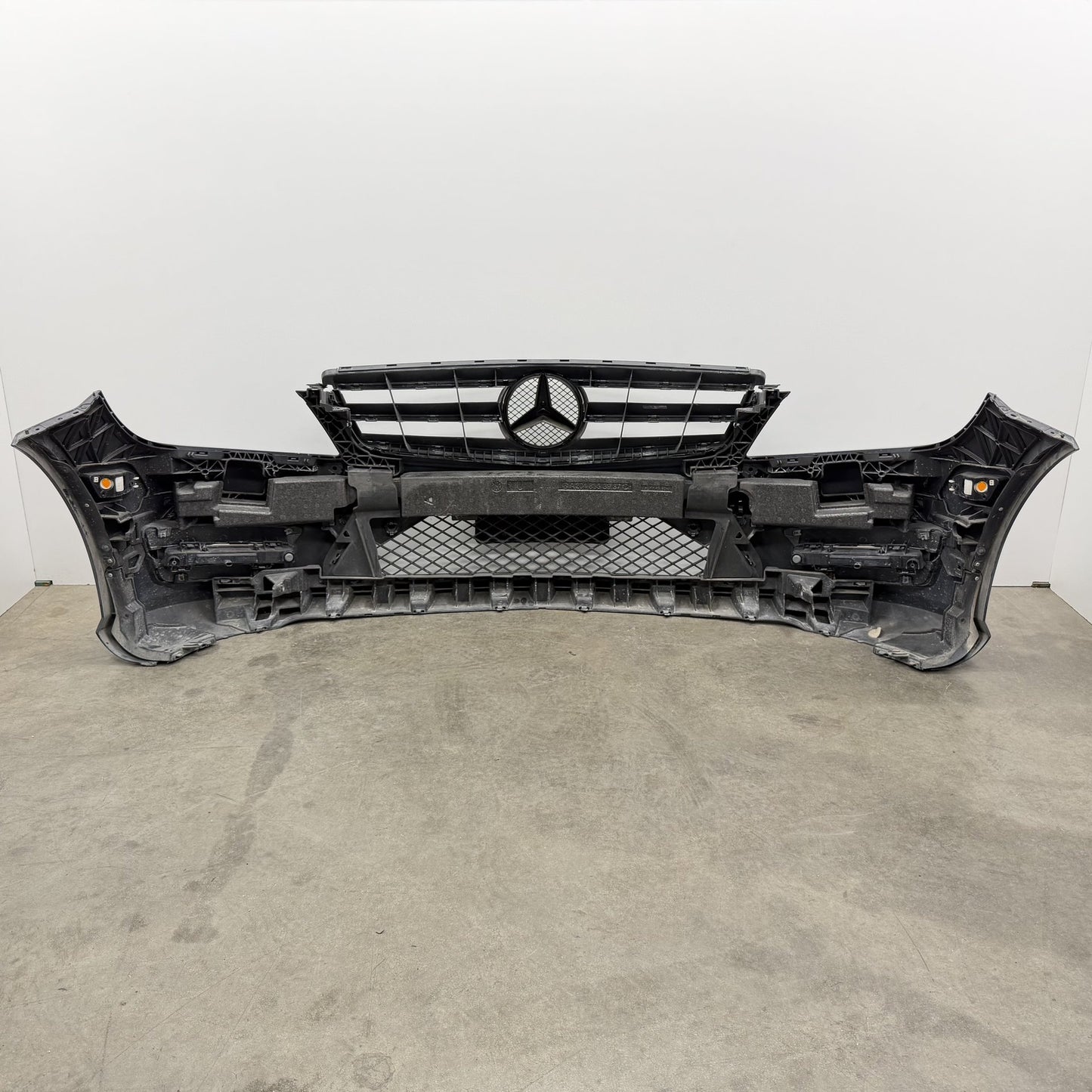 2012-2014 Mercedes C250 C300 C350 W204 Front Bumper Cover Complete W/ Grill OEM