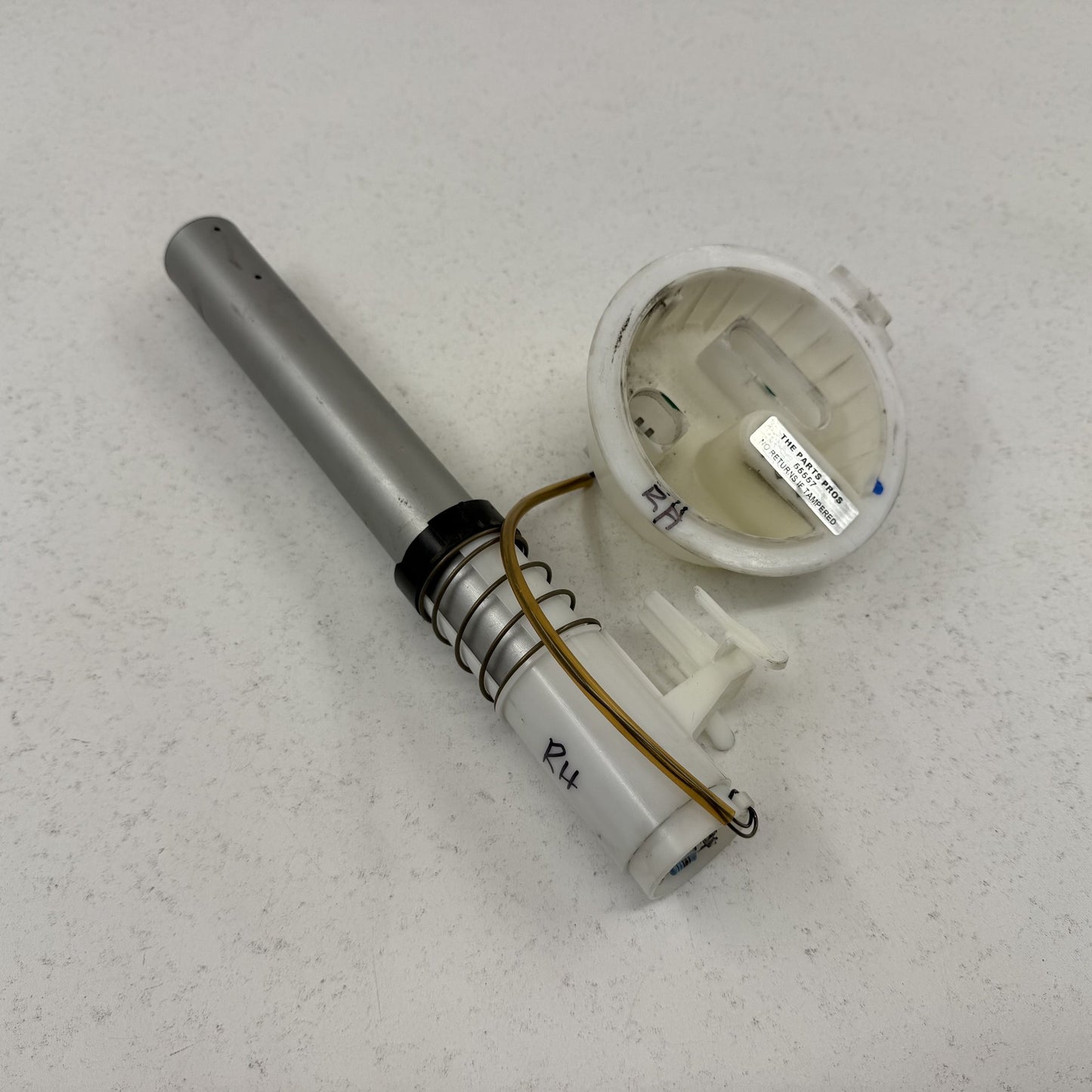 2014-2018 Bentley Flying Spur W12 Gas Tank Fuel Pump Sending Unit Pair OEM