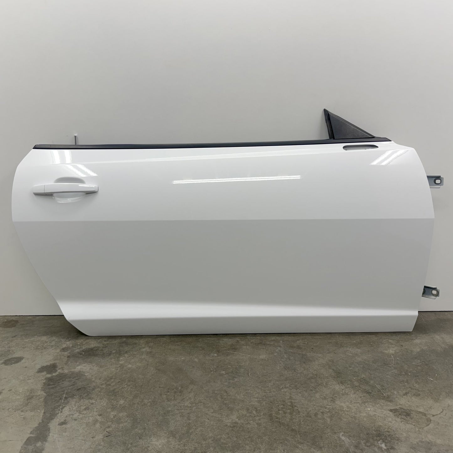 2010-2015 Chevrolet Camaro Coupe Right Door Shell Complete W/ Glass OEM