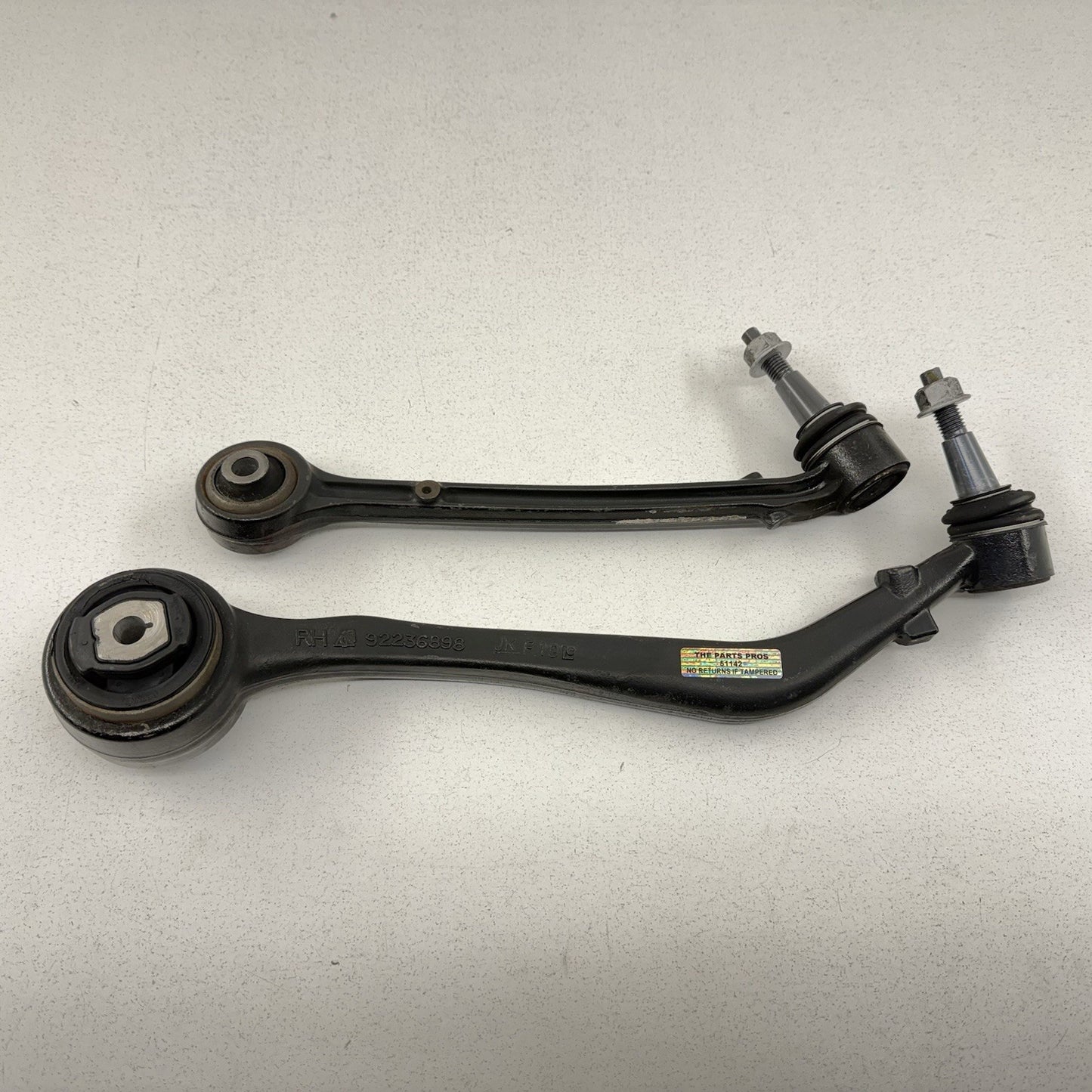 10-15 Chevrolet Camaro SS Passenger Right Front Control Arm Suspension Pair OEM