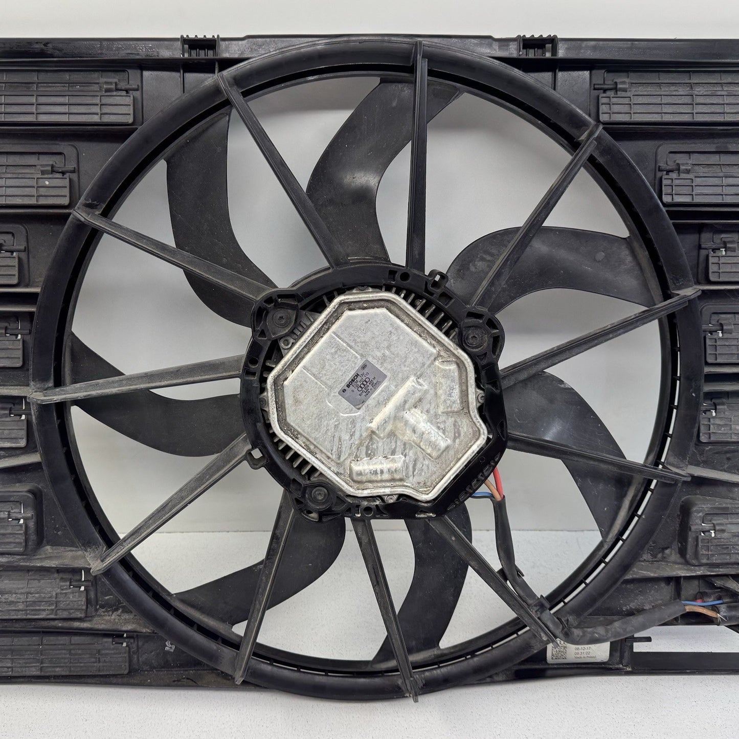 18-25 Audi A4 A5 S4 S5 Engine Radiator Cooling Fan Motor Shroud Assembly OEM