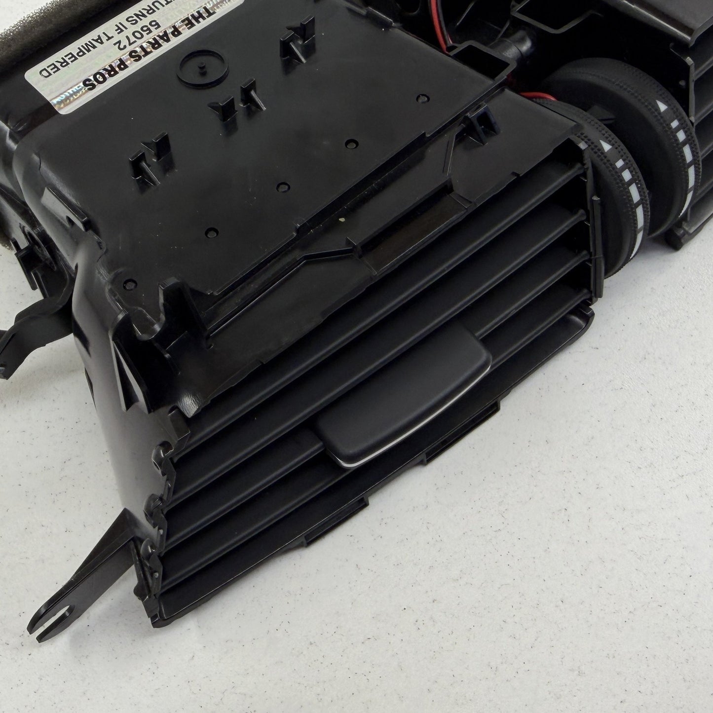 2012-2014 Mercedes-Benz C250 W204 Center Dash A/C Air Vent 2048306154 OEM