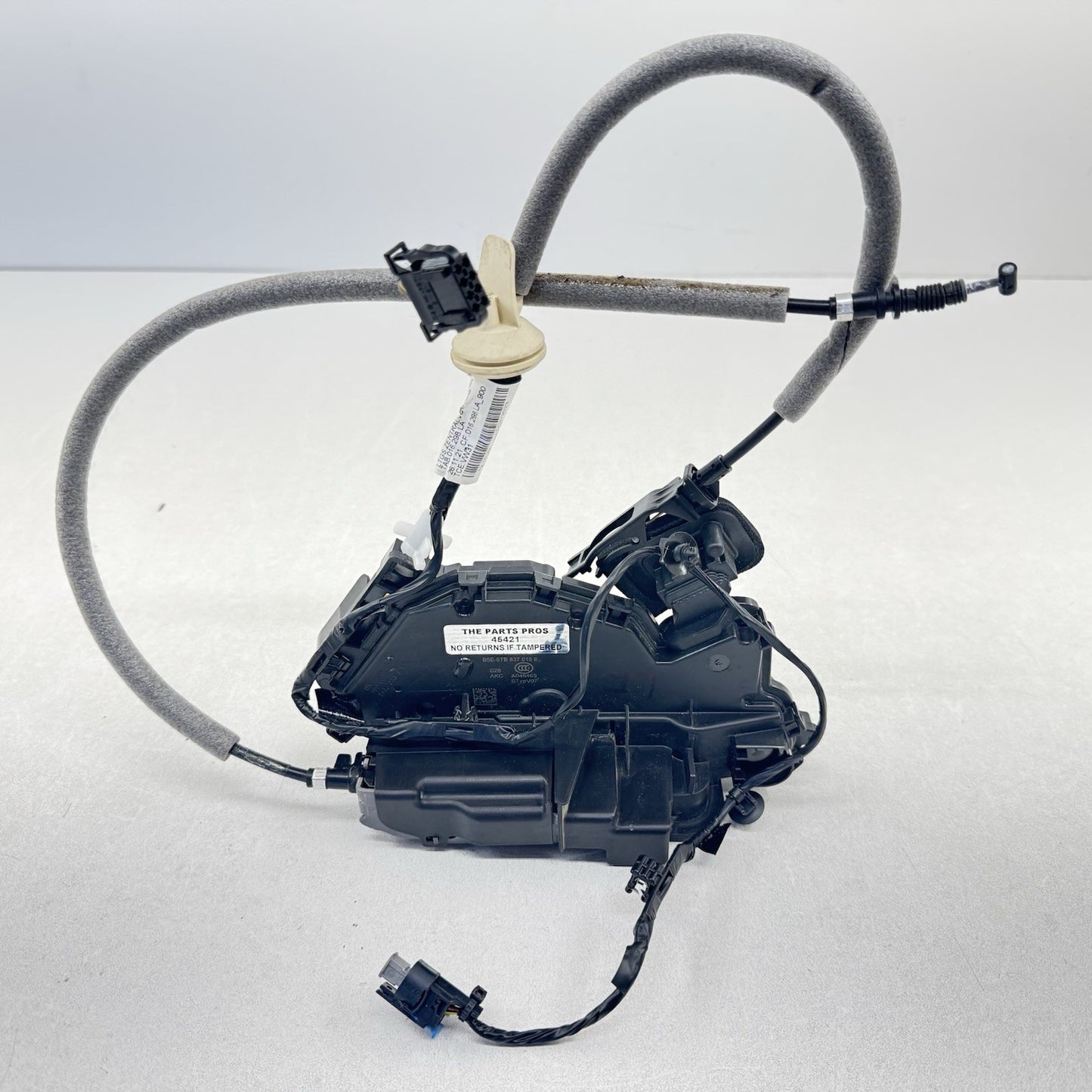 22-25 VOLKSWAGEN GOLF R MK8 DRIVER LEFT FRONT DOOR LATCH LOCK ACTUATOR OEM