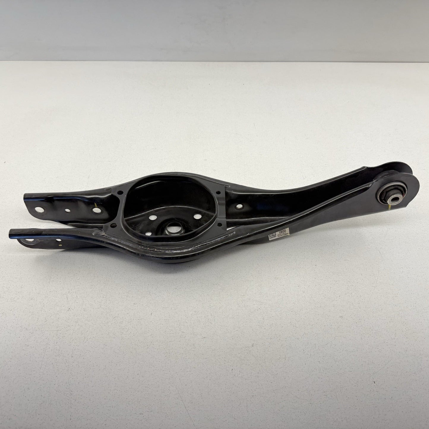 22-26 Hyundai Elantra N Driver Left Rear Suspension Control Arm Set OEM